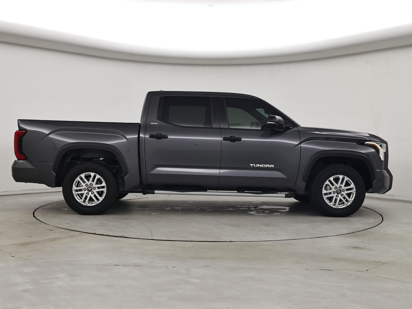 2025 Toyota Tundra SR5 - Photo 8