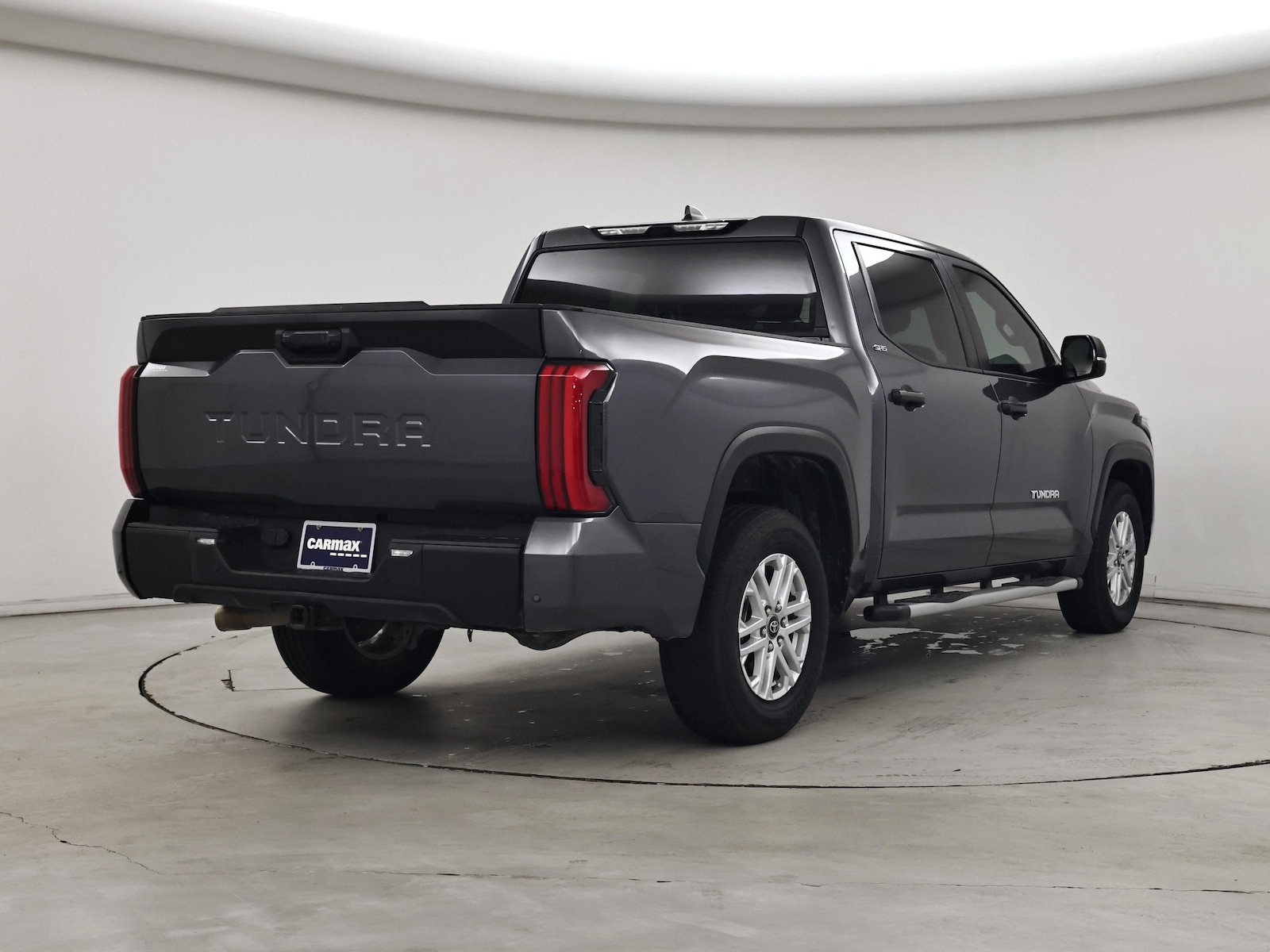 2025 Toyota Tundra SR5 - Photo 9