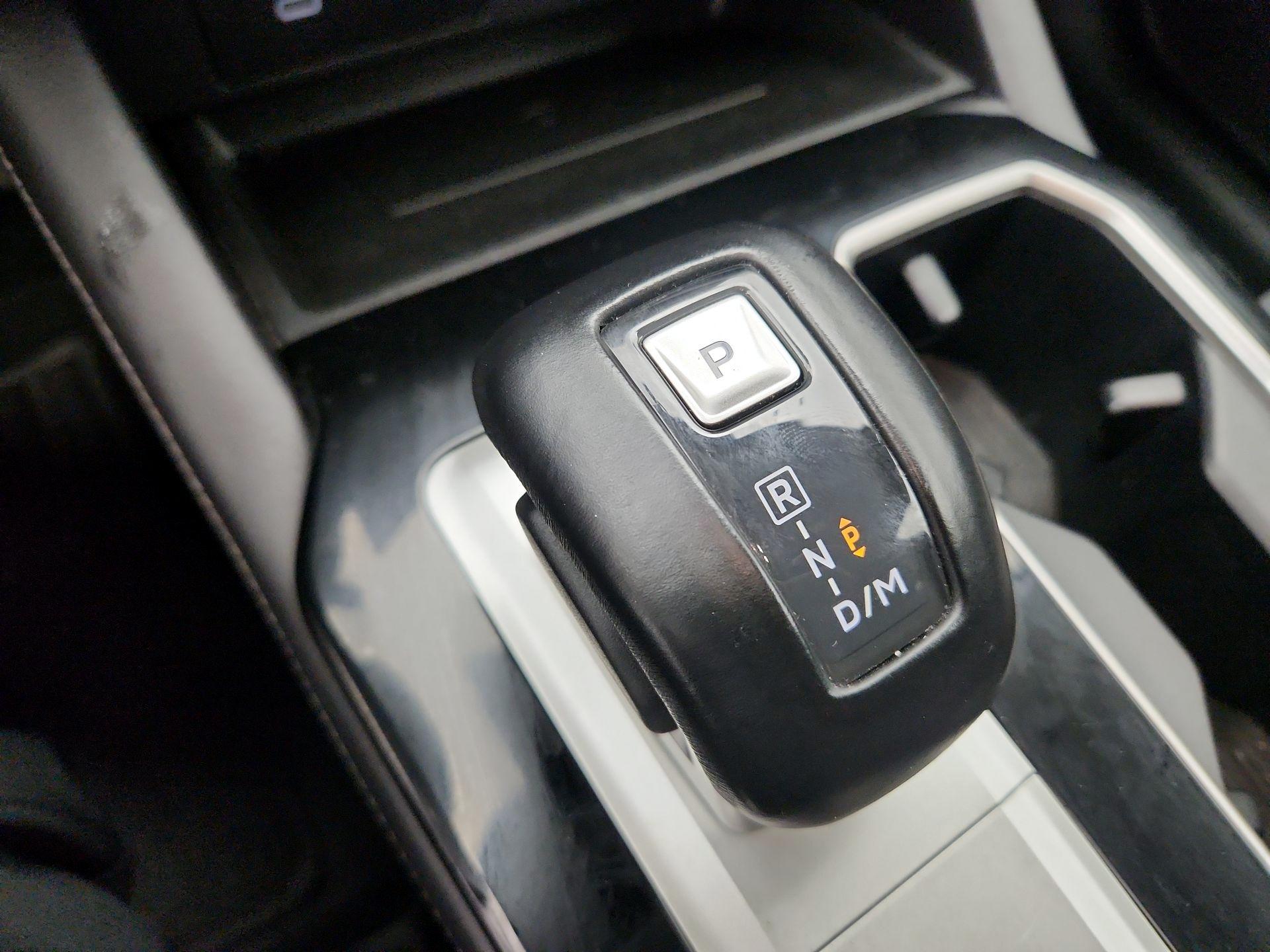 Thumbnail: 2025 Mitsubishi Outlander - 18