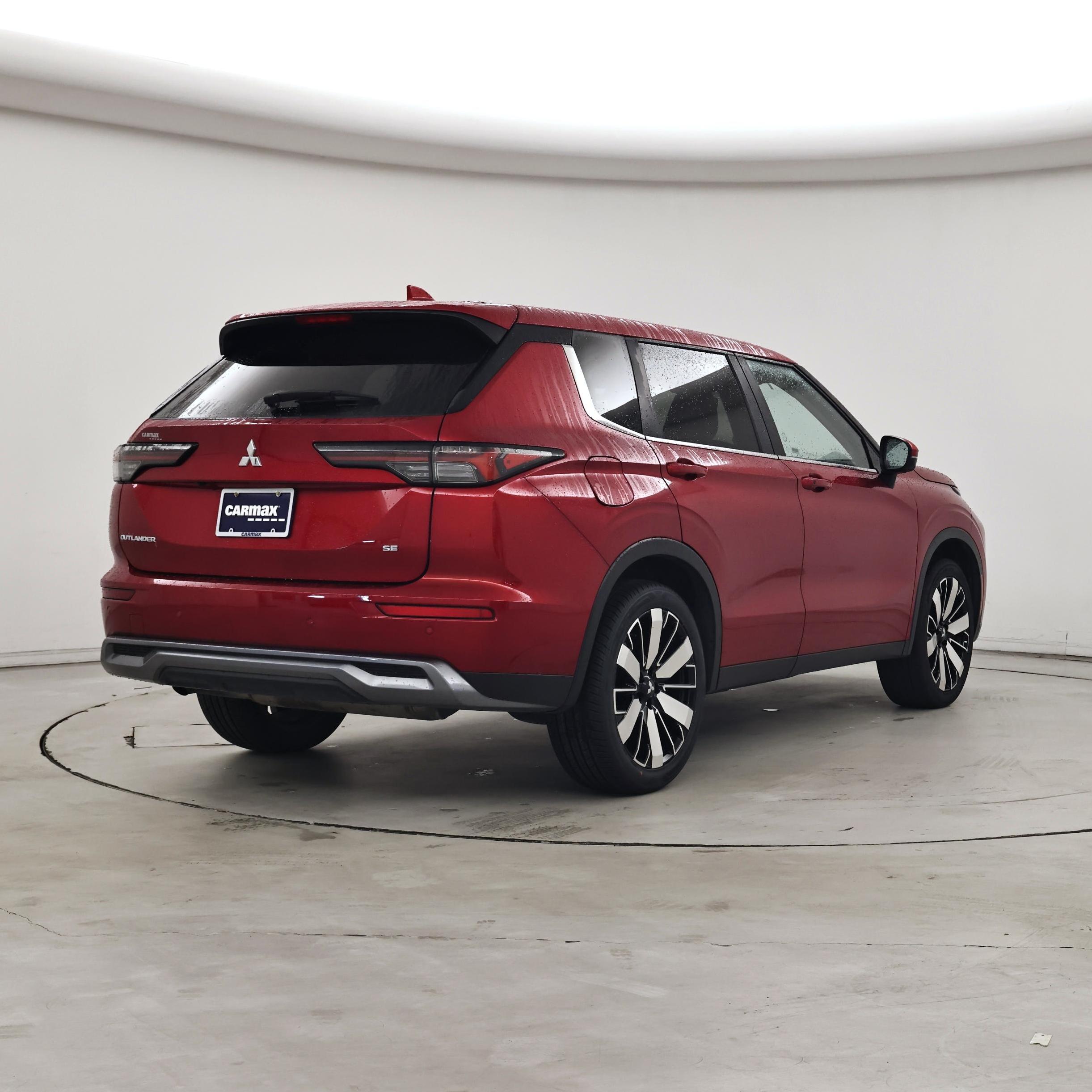 Thumbnail: 2025 Mitsubishi Outlander - 8