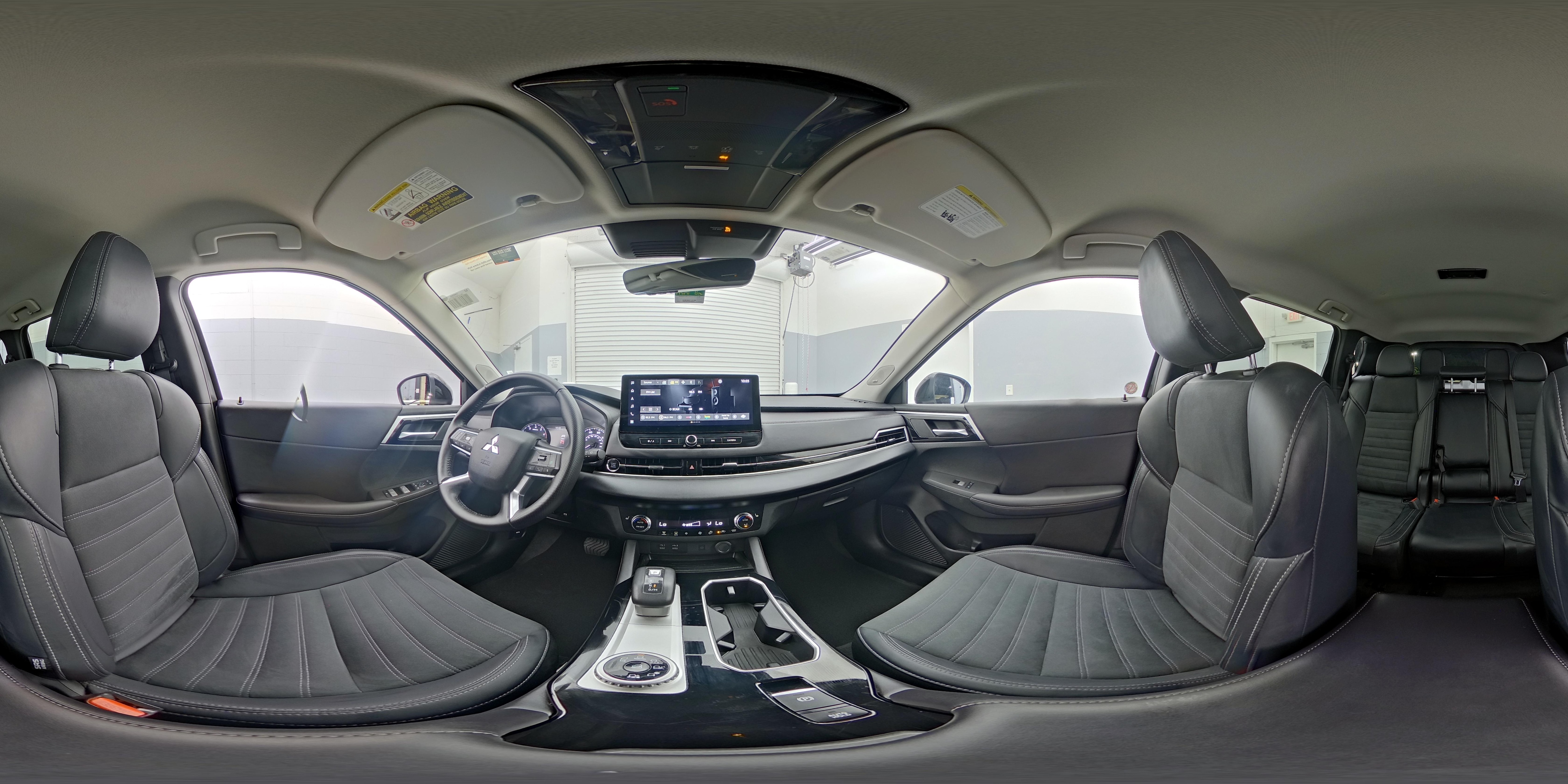 2025 Mitsubishi Outlander SE - Photo 24