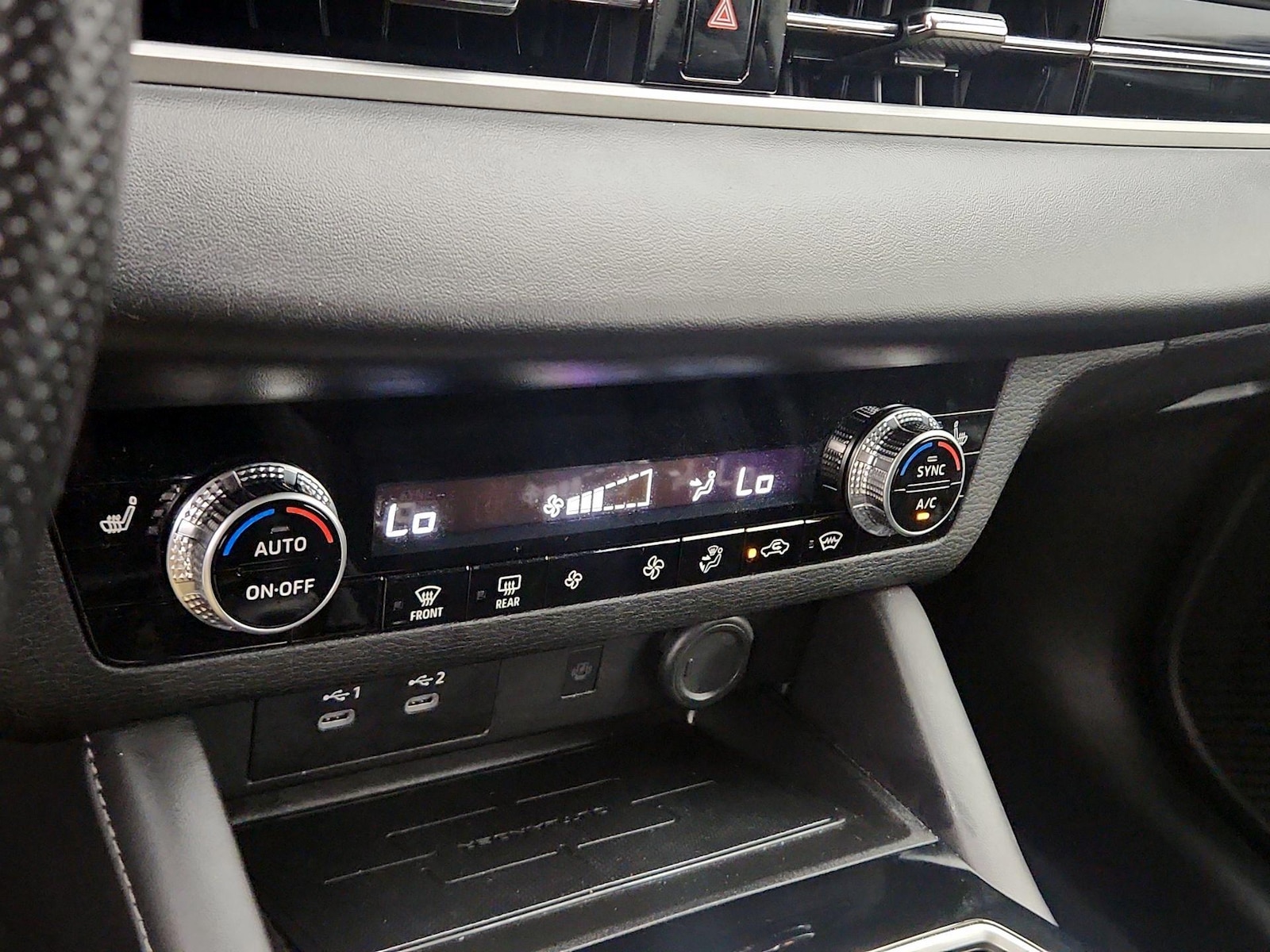 2025 Mitsubishi Outlander SE - Photo 17