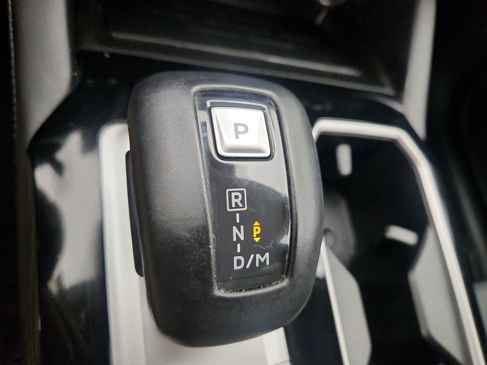2025 Mitsubishi Outlander SE - Photo 18