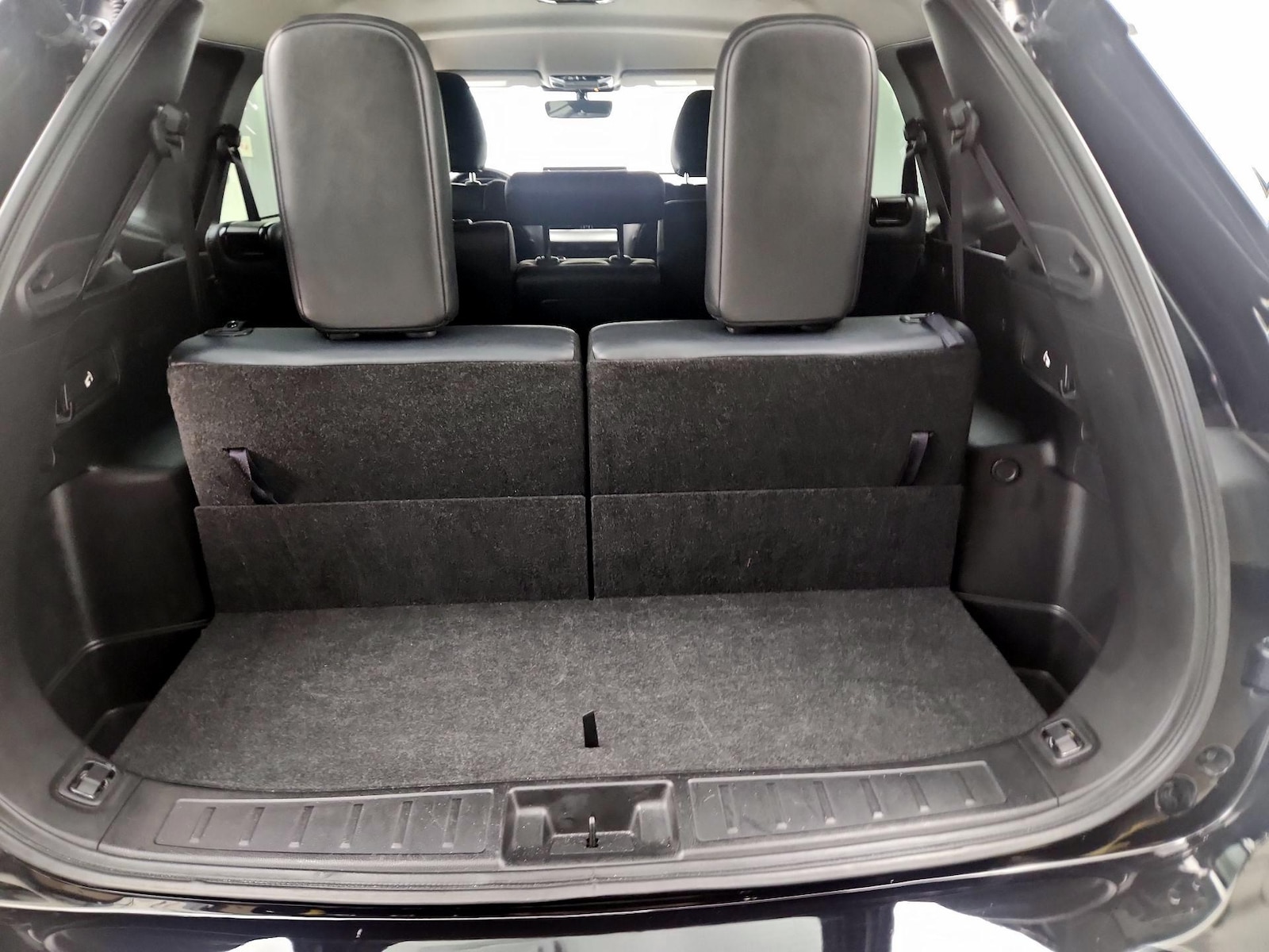 2025 Mitsubishi Outlander SE - Photo 21
