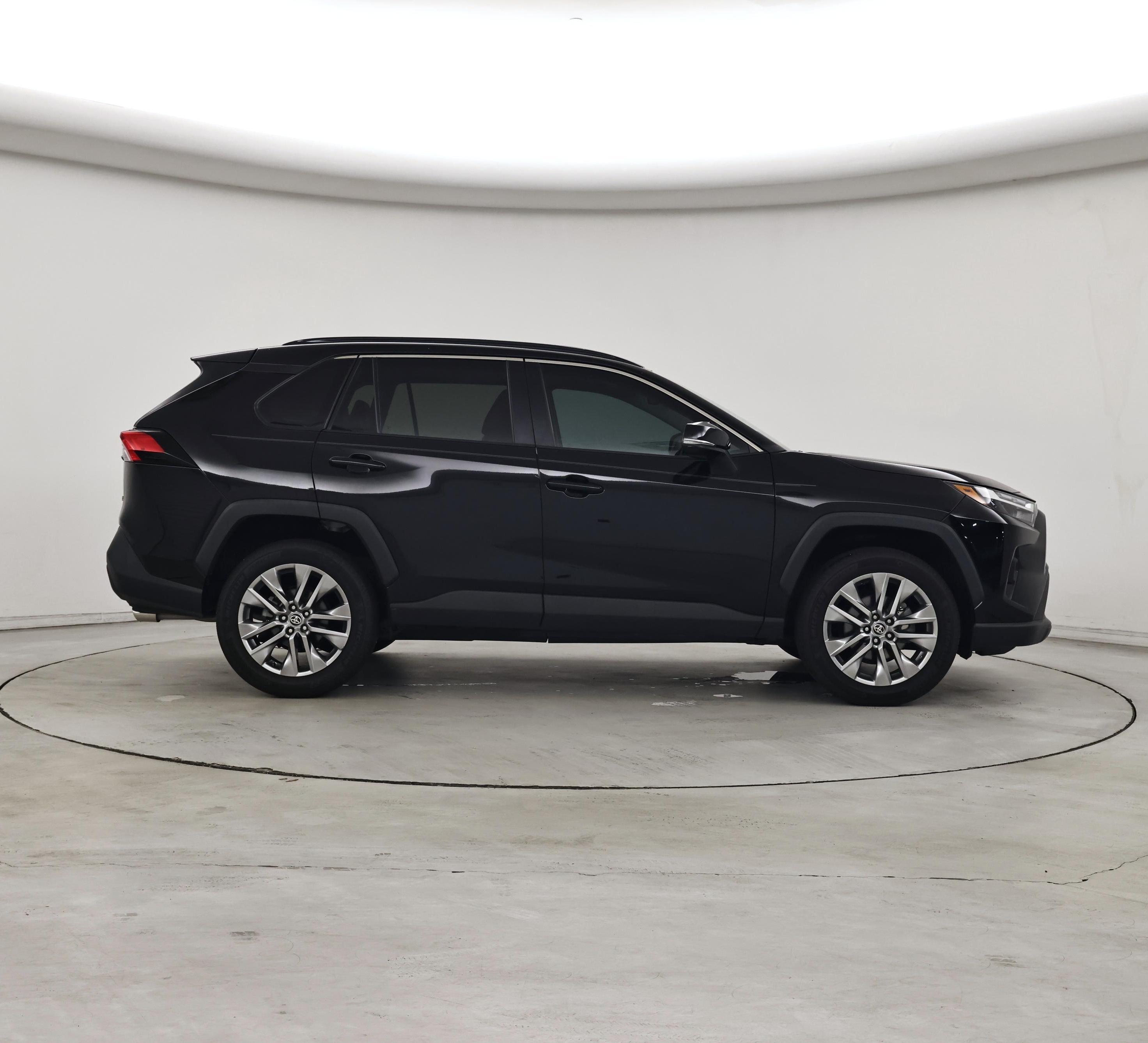 Thumbnail: 2023 Toyota RAV4 - 7