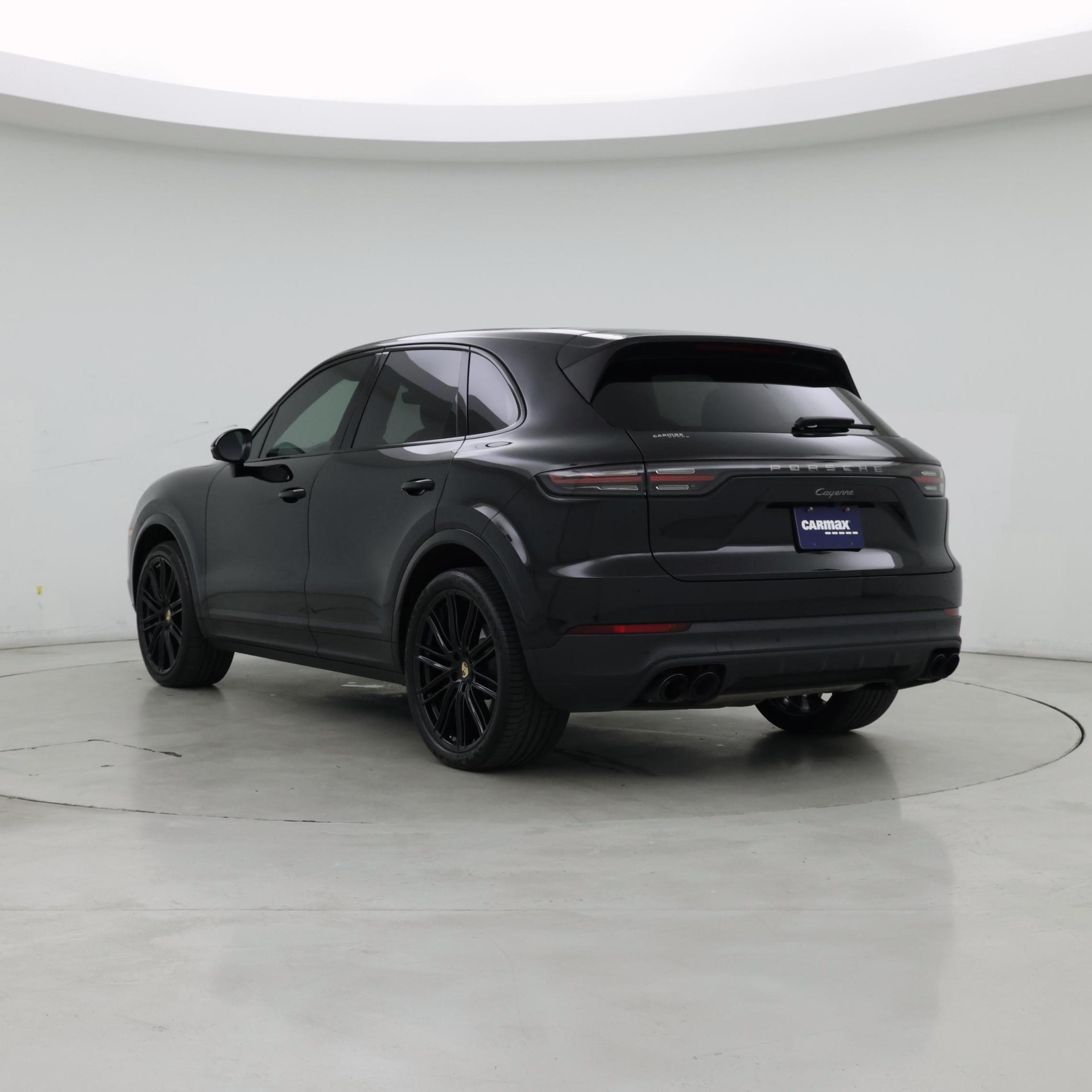 Thumbnail: 2023 Porsche Cayenne - 2