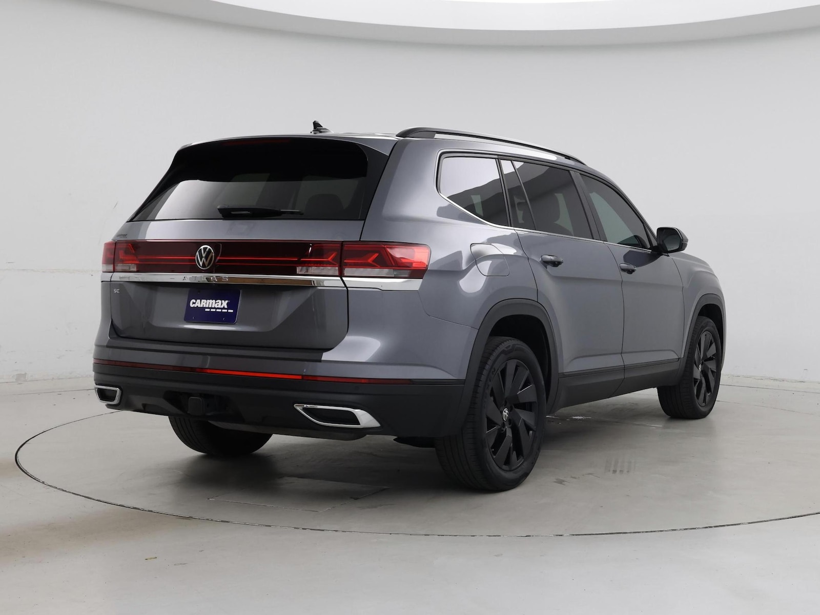 2024 Volkswagen Atlas SE w/Tech - Photo 9