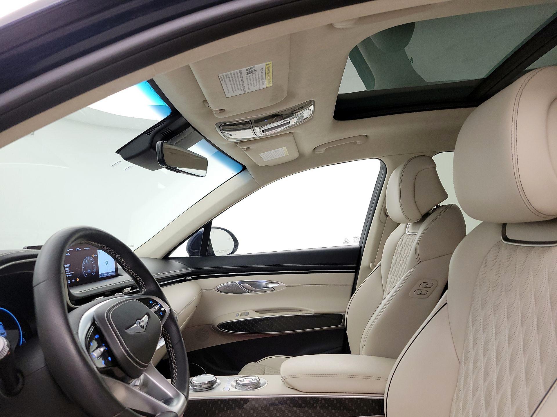 Thumbnail: 2022 Genesis GV70 - 20