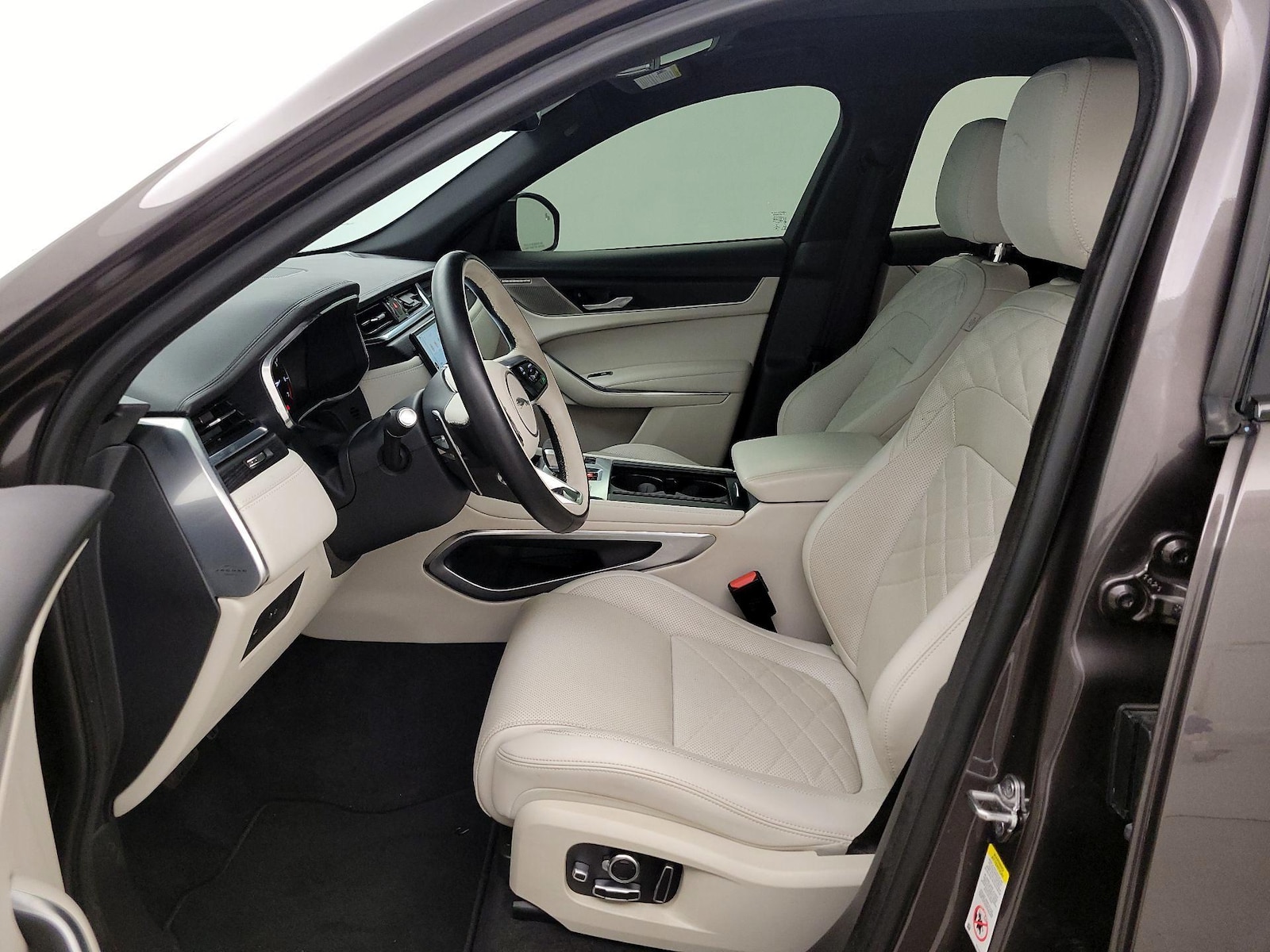 2023 Jaguar F-Pace S - Photo 12