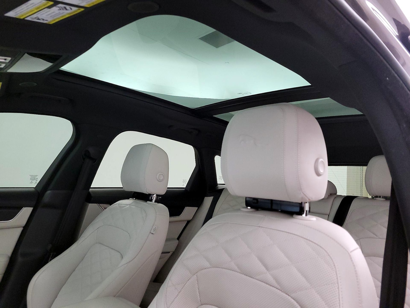 2023 Jaguar F-Pace S - Photo 21