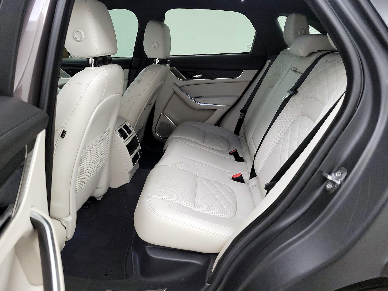 2023 Jaguar F-Pace S - Photo 22