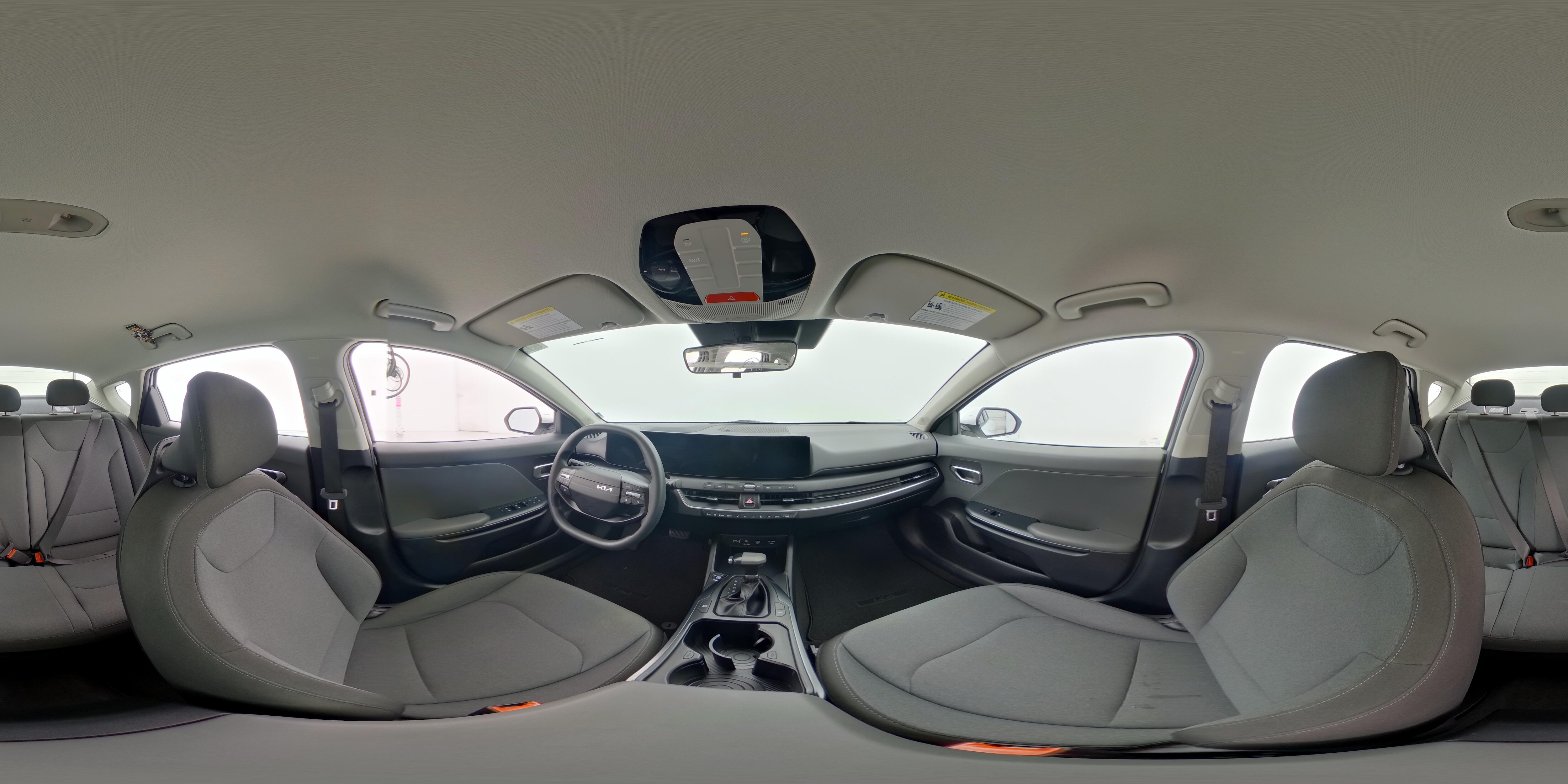 2025 Kia K4 LXS - Photo 24