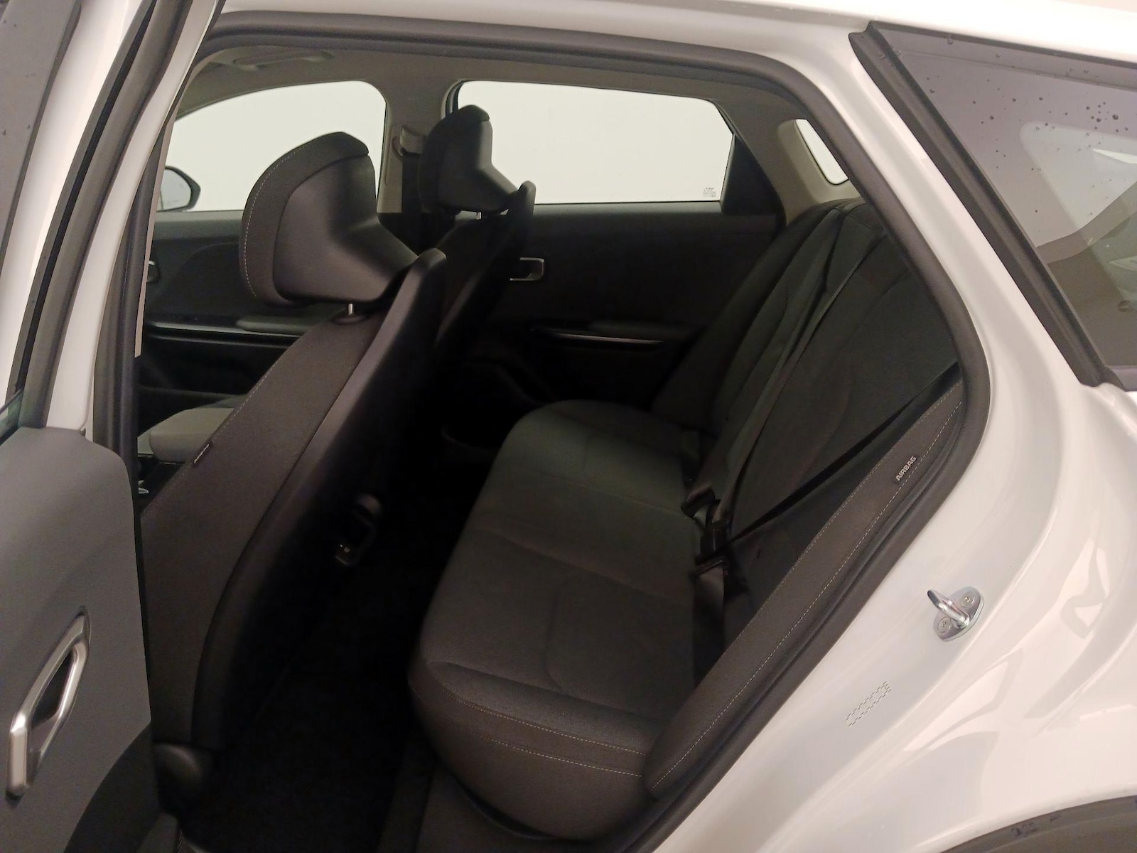 2025 Kia K4 LXS - Photo 20