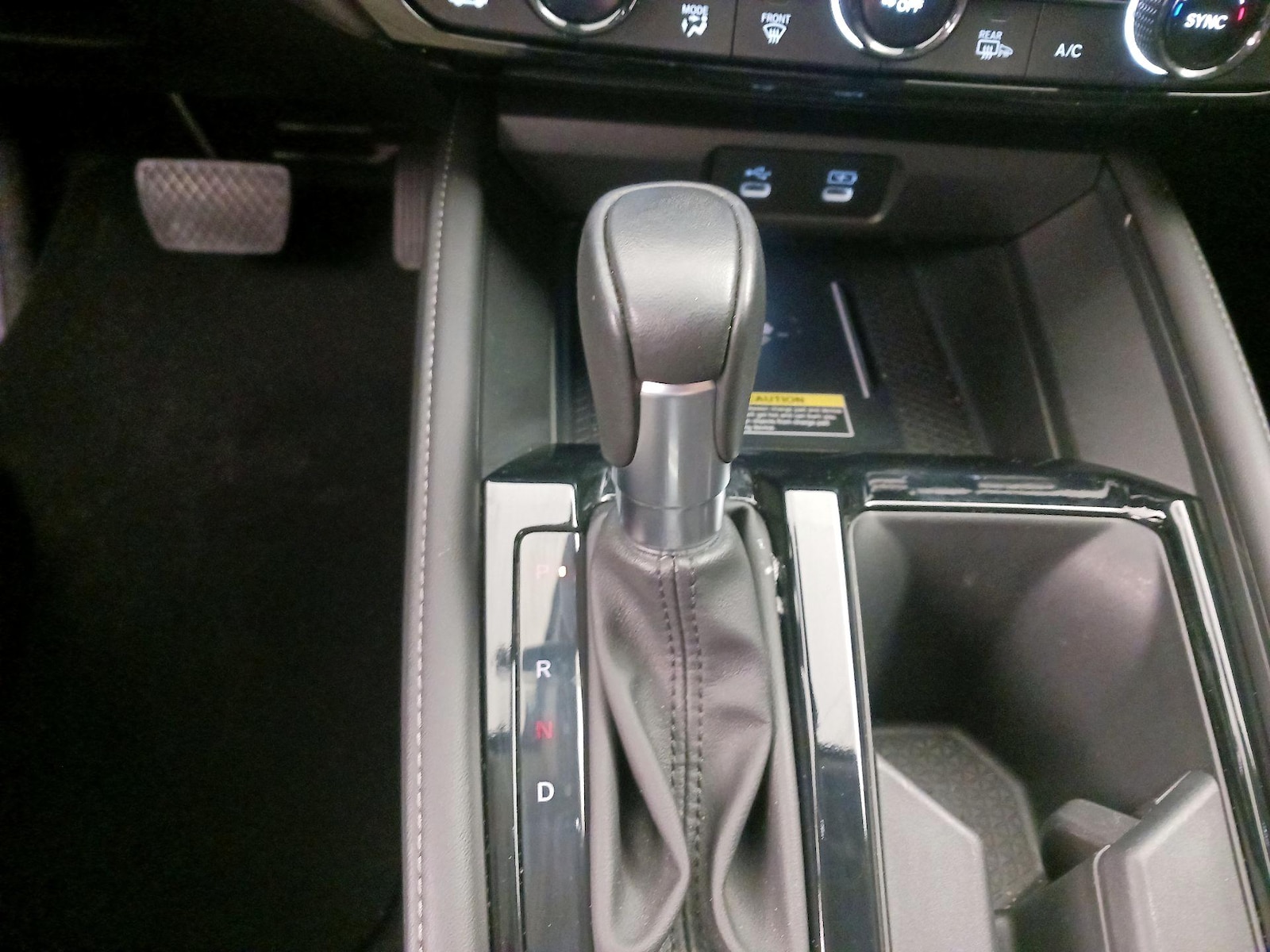 2025 Honda Accord Hybrid Touring - Photo 17