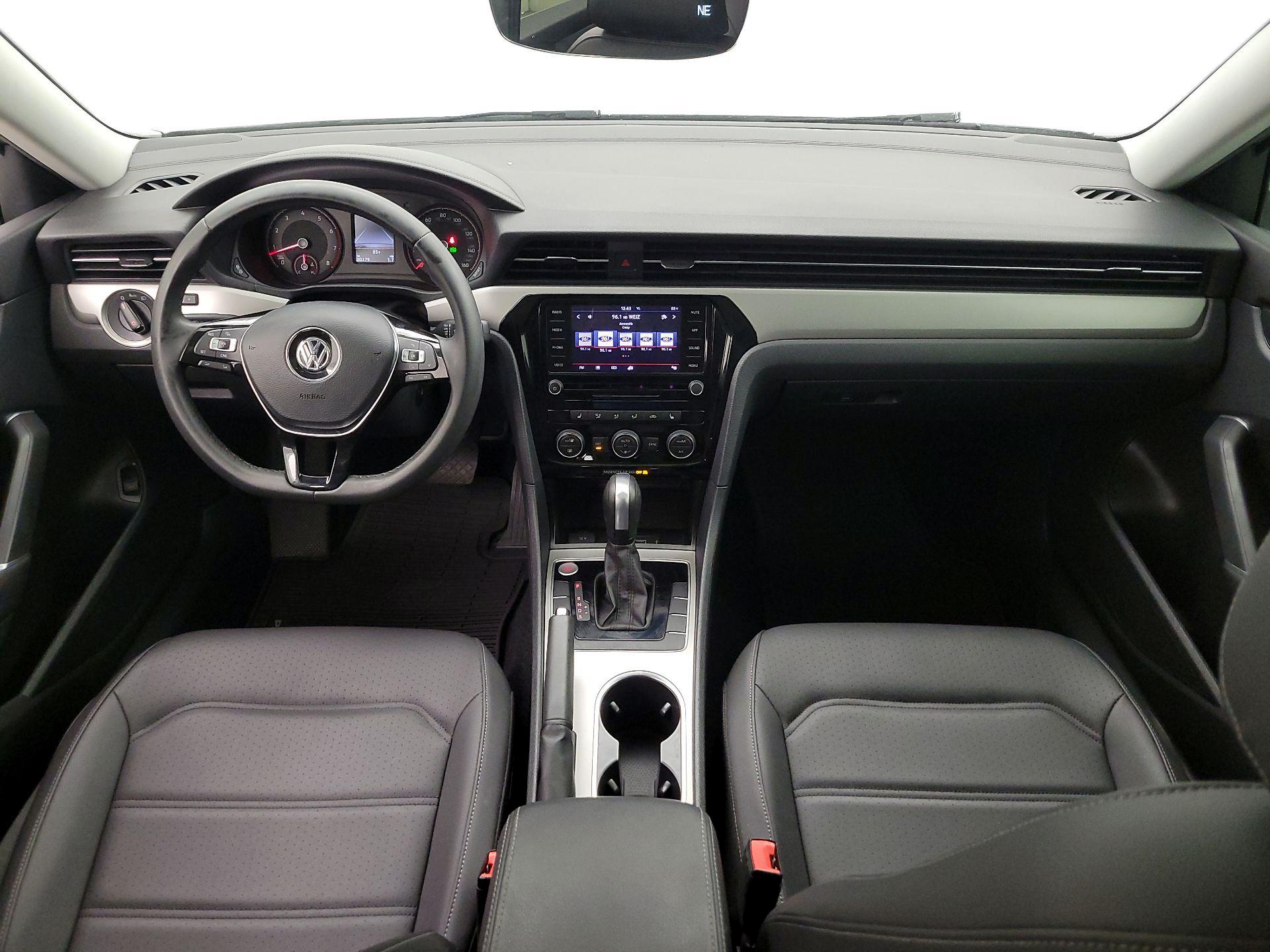 Thumbnail: 2021 Volkswagen Passat - 9