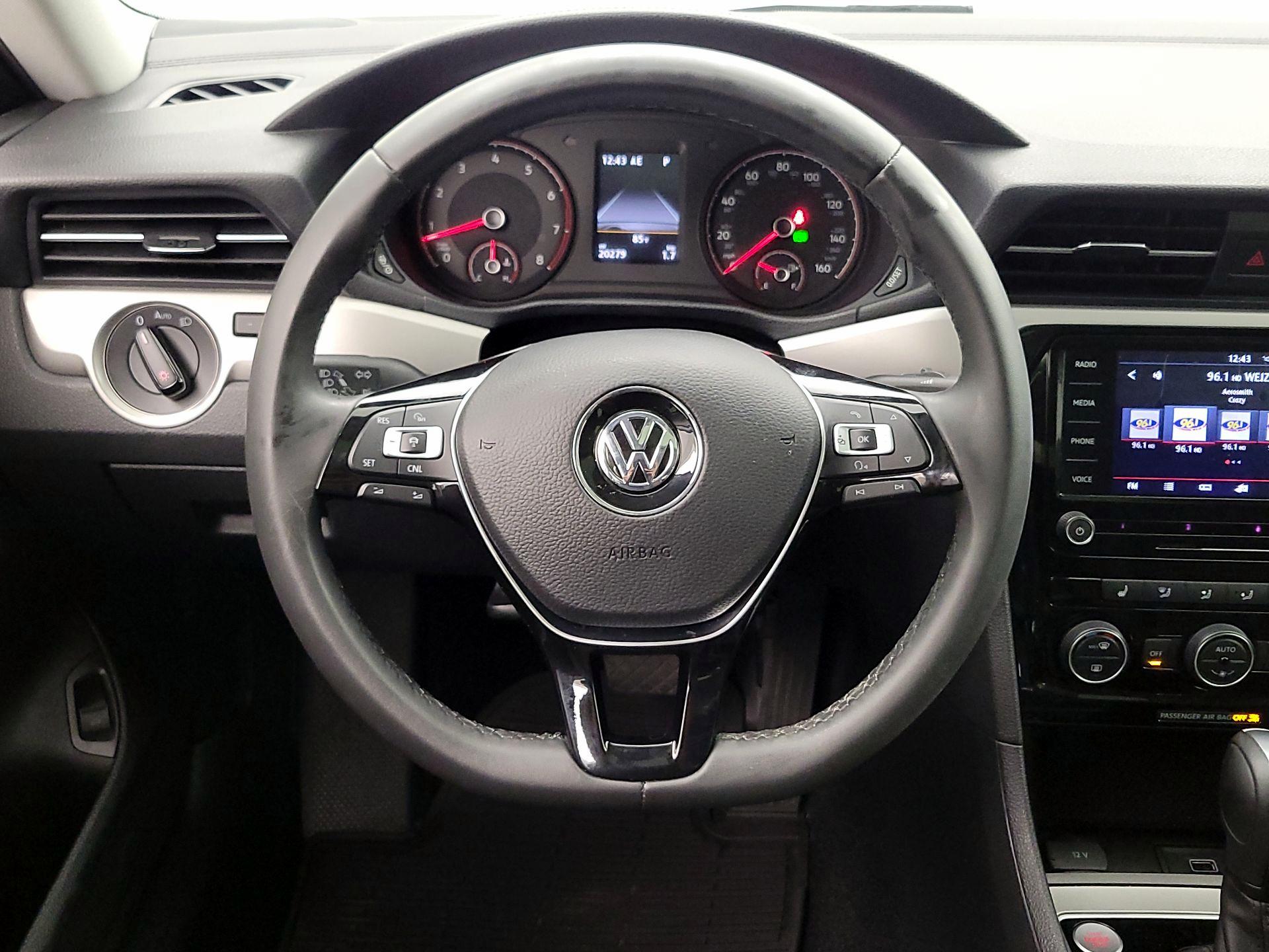 Thumbnail: 2021 Volkswagen Passat - 10