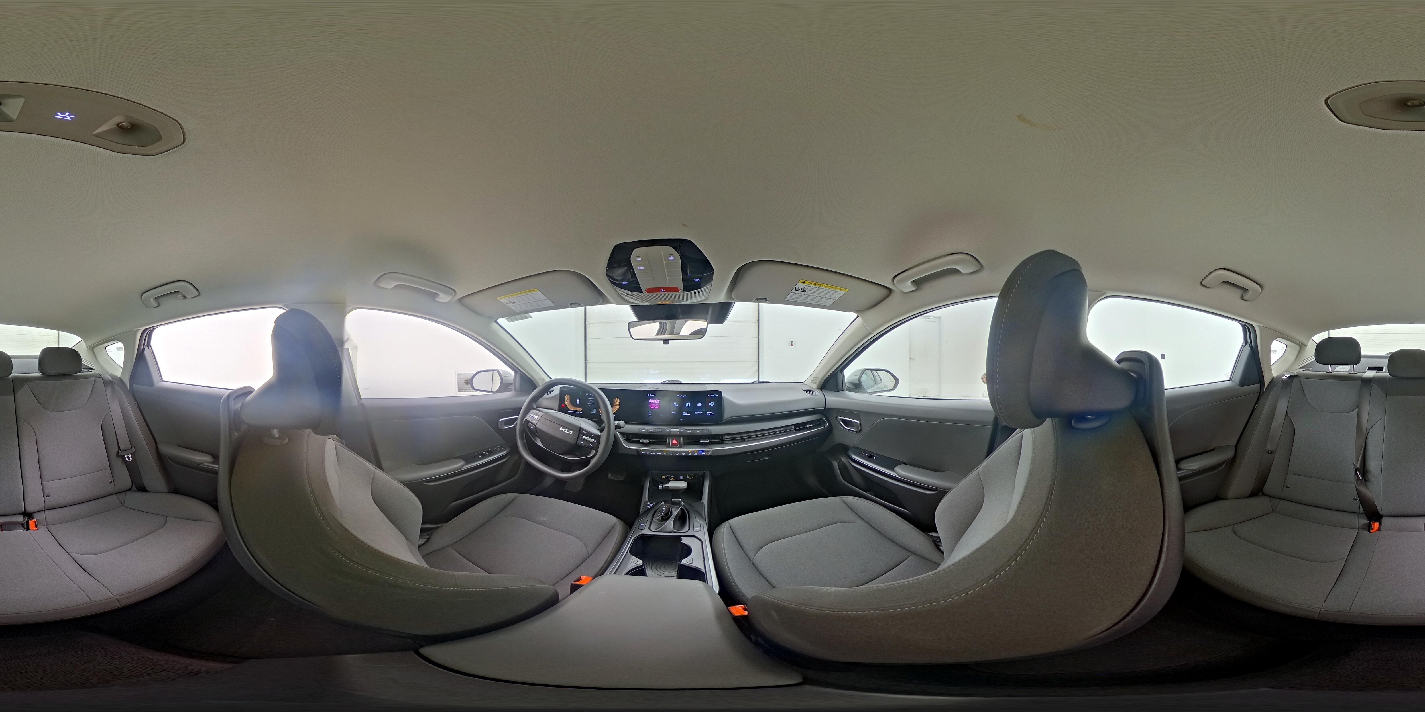 2025 Kia K4 LXS - Photo 24