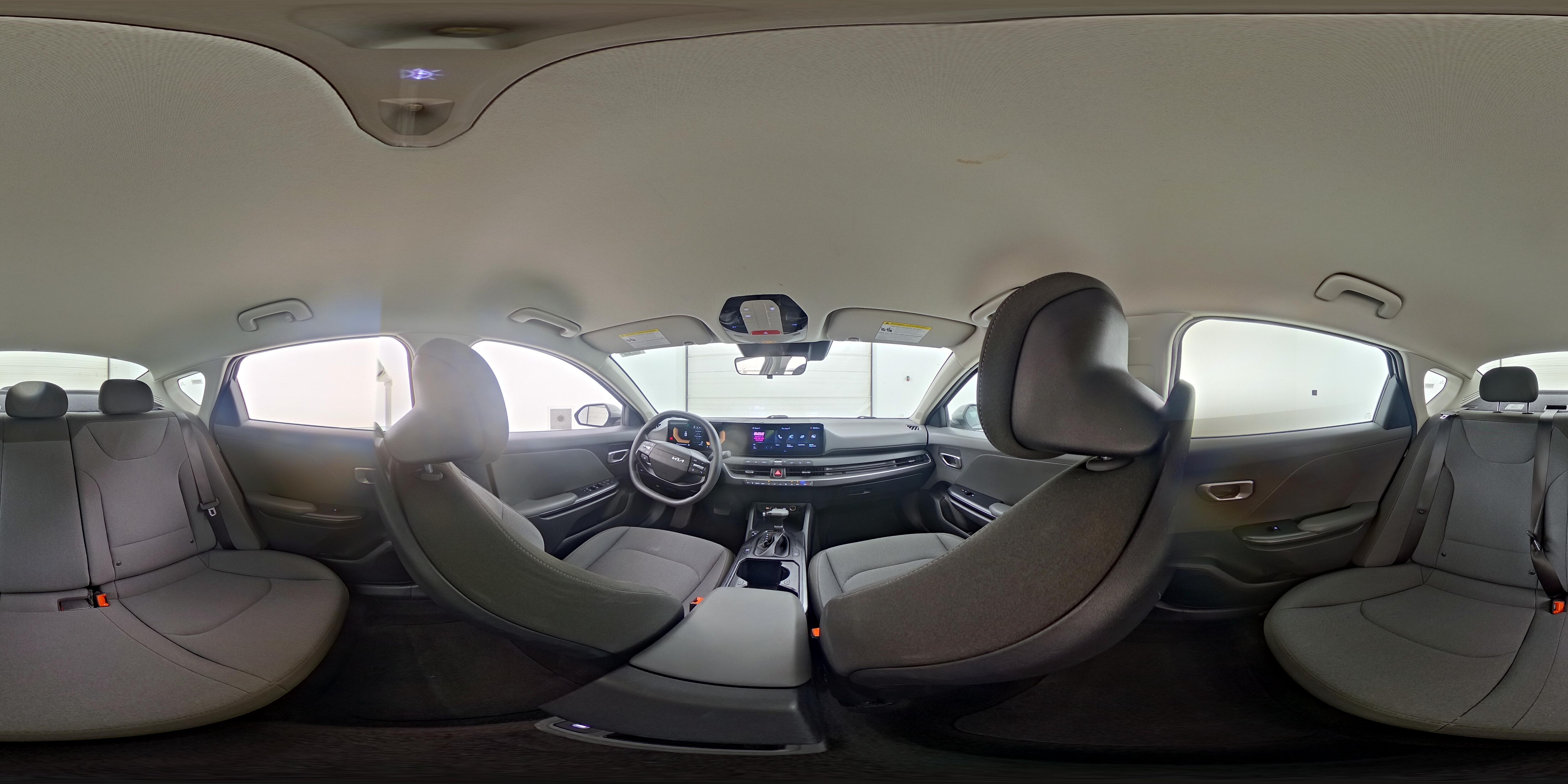 2025 Kia K4 LXS - Photo 25