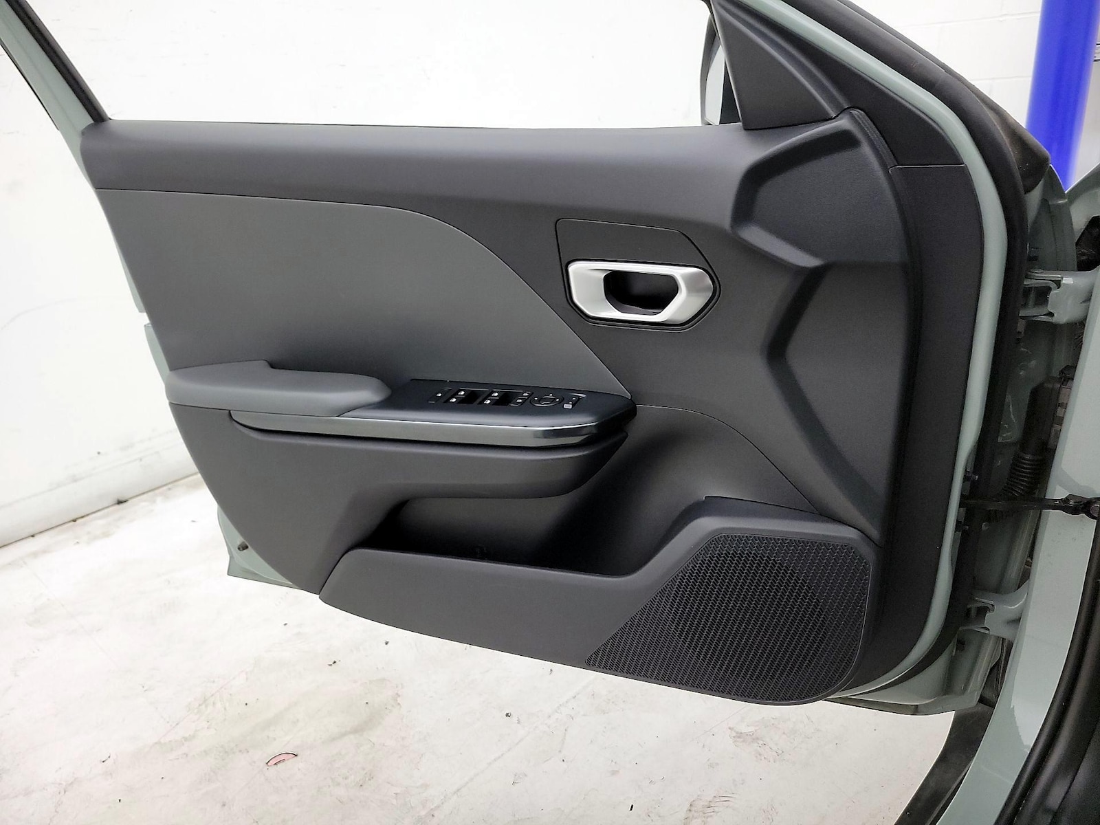 2025 Kia K4 LXS - Photo 13