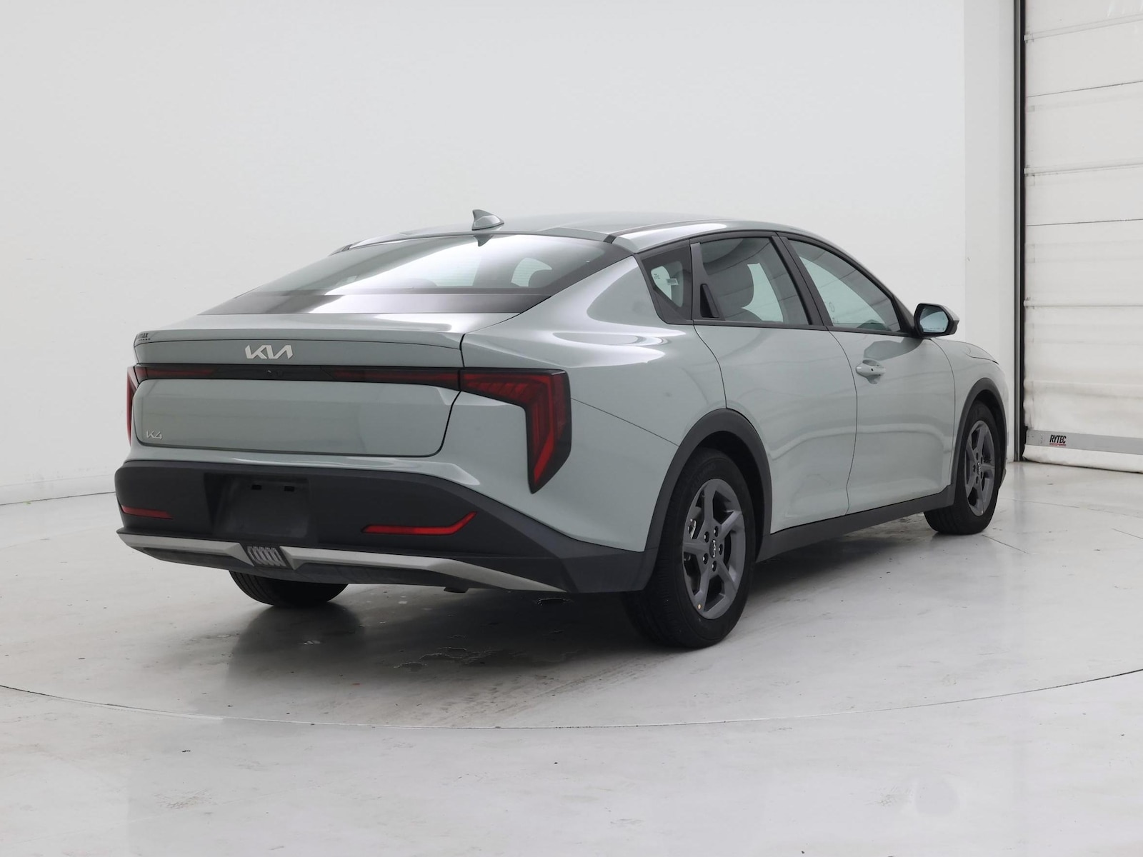 2025 Kia K4 LXS - Photo 9