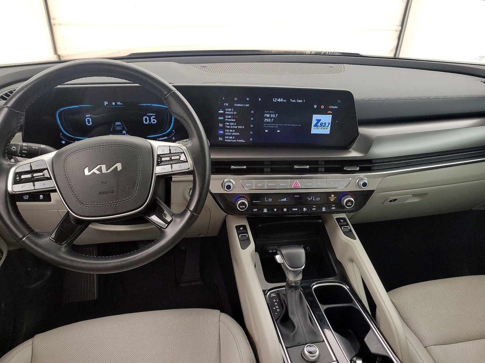 2025 Kia Telluride S - Photo 10
