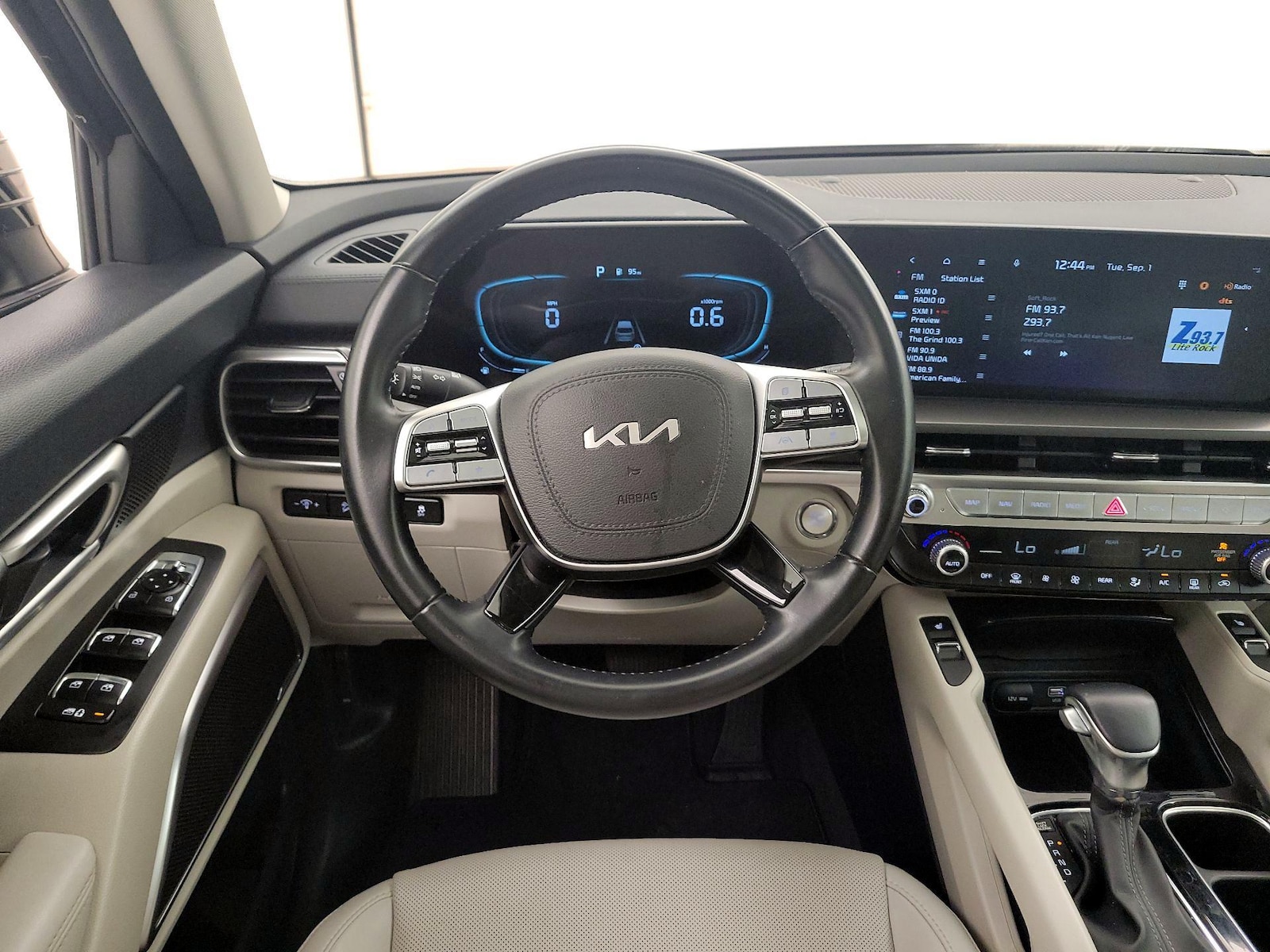 2025 Kia Telluride S - Photo 11