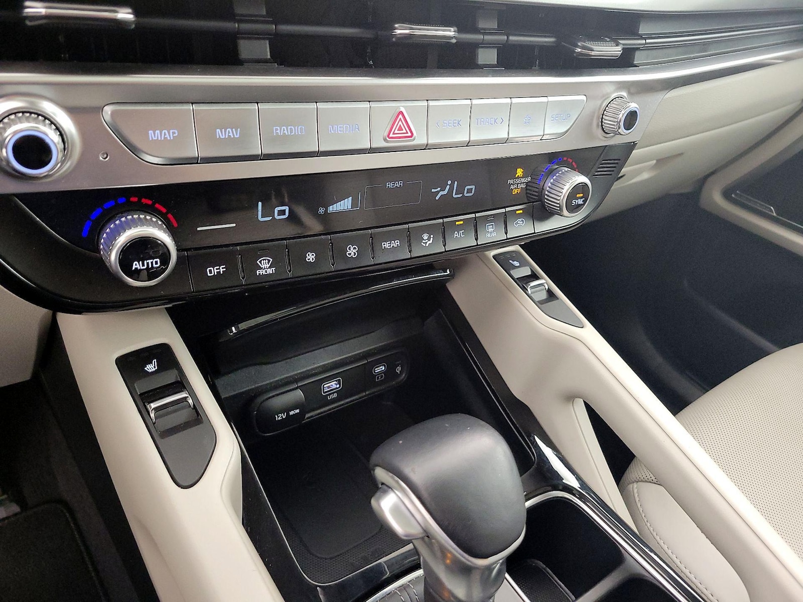 2025 Kia Telluride S - Photo 18