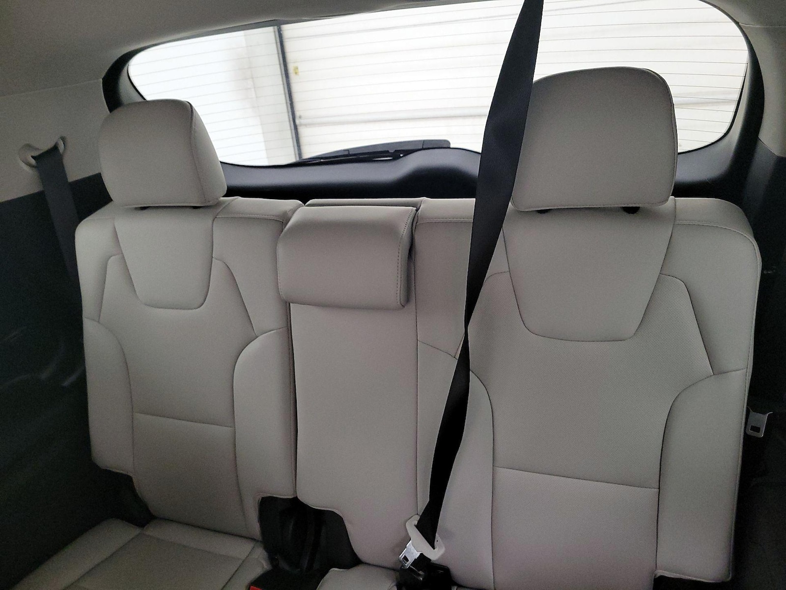 2025 Kia Telluride S - Photo 23