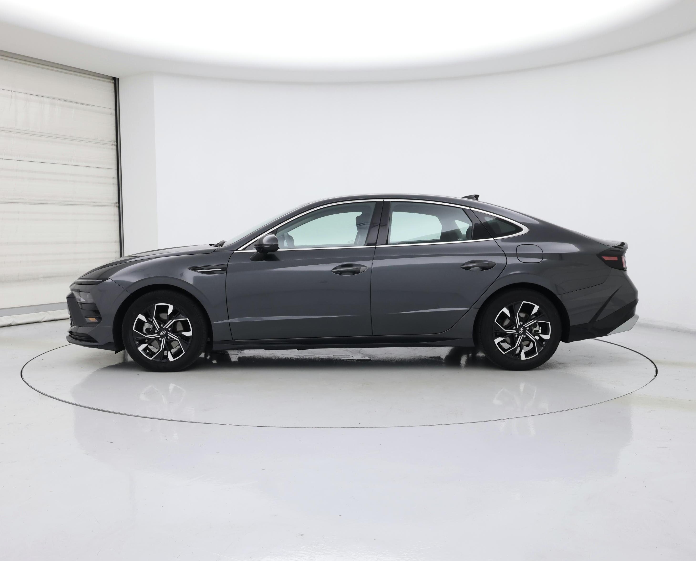 Thumbnail: 2025 Hyundai Sonata - 3