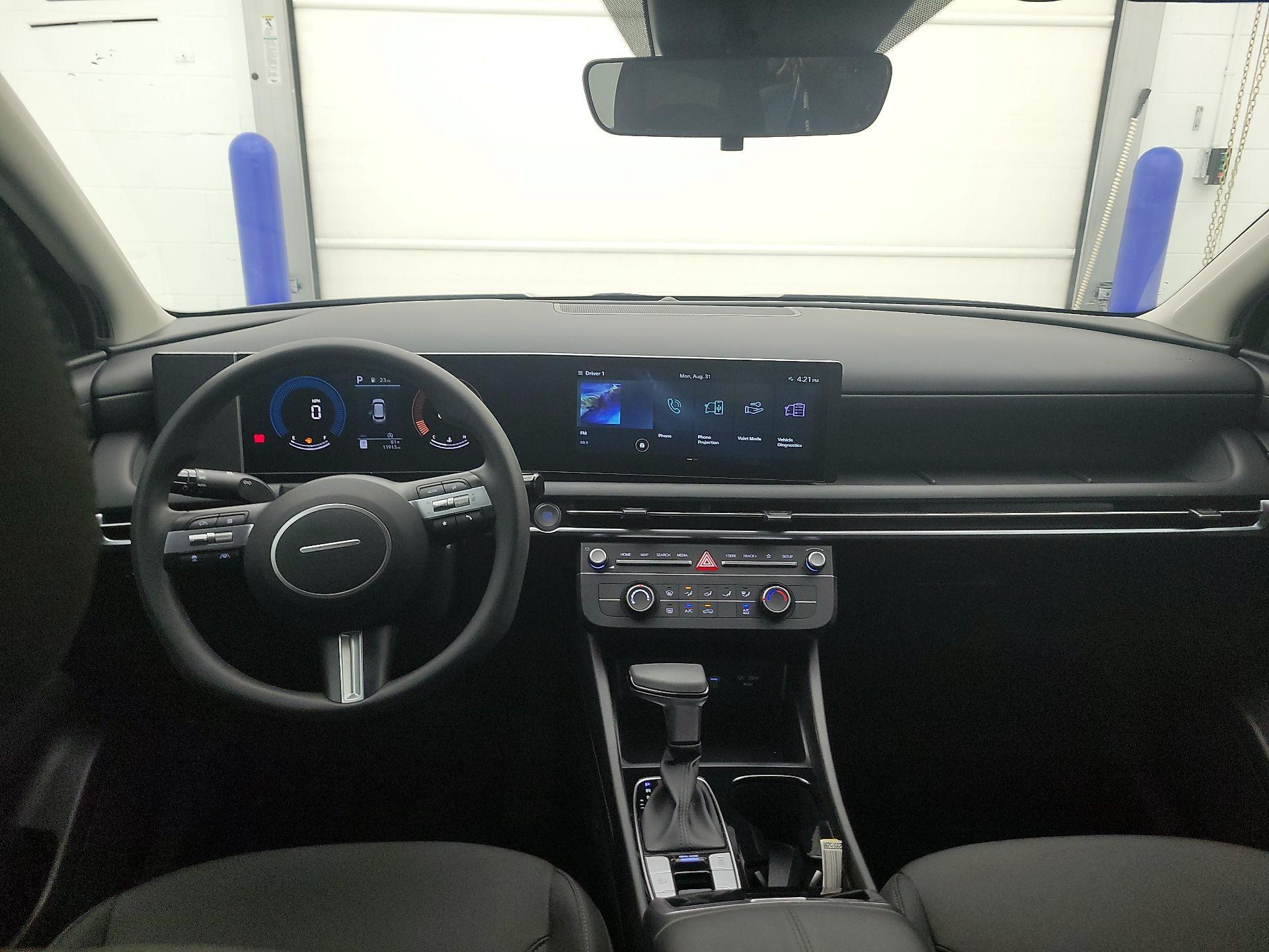 Gray 2025 Hyundai Tucson SUV / Crossover Front-Wheel Drive Automatic