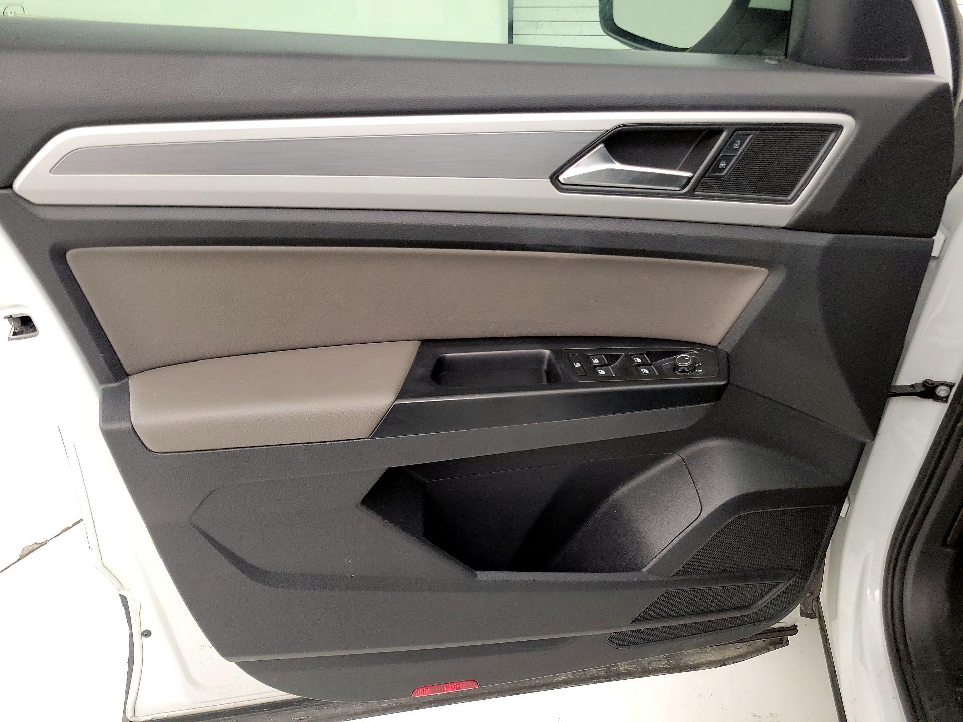 Thumbnail: 2021 Volkswagen Atlas - 12