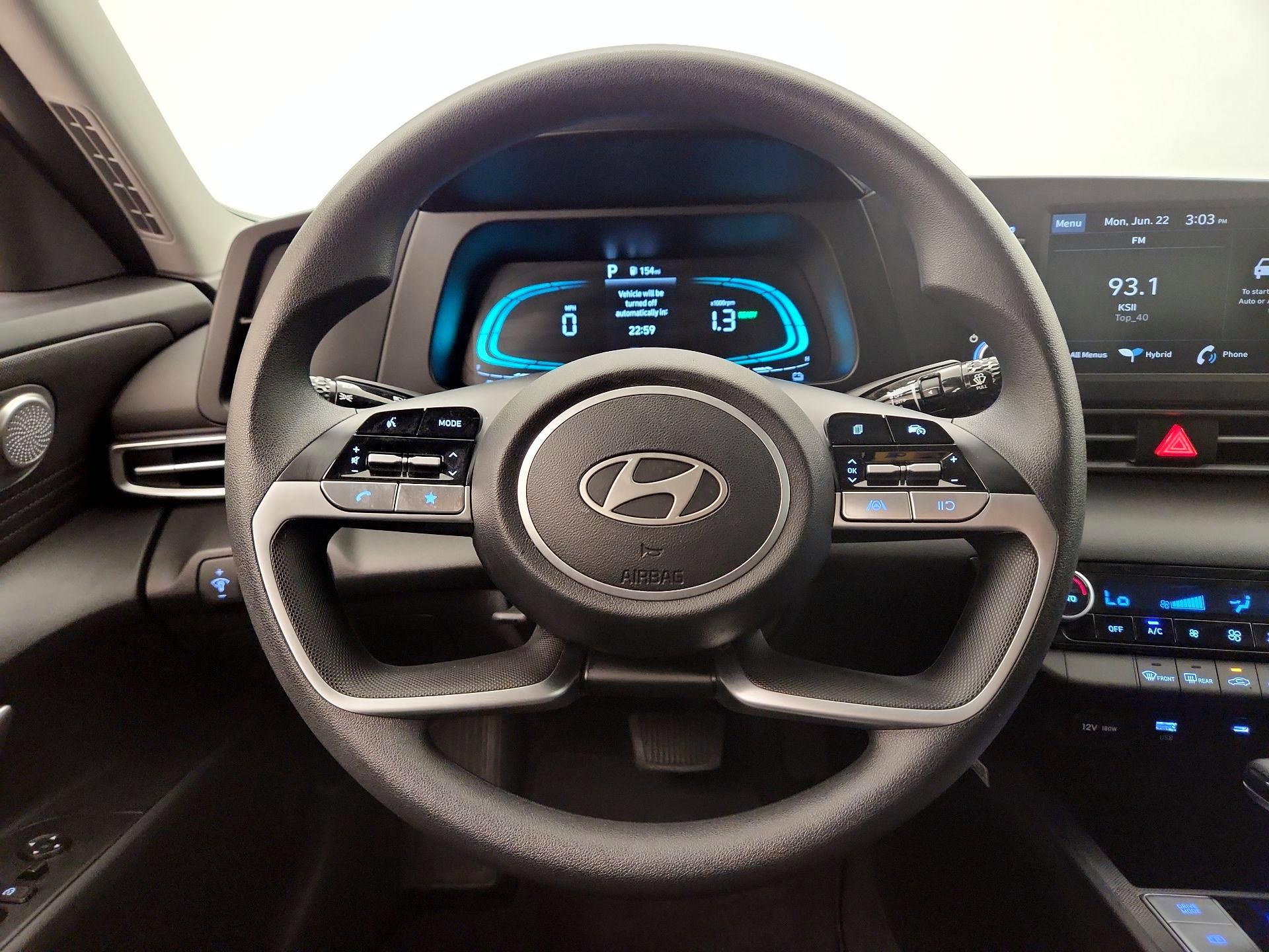 Thumbnail: 2025 Hyundai Elantra - 10