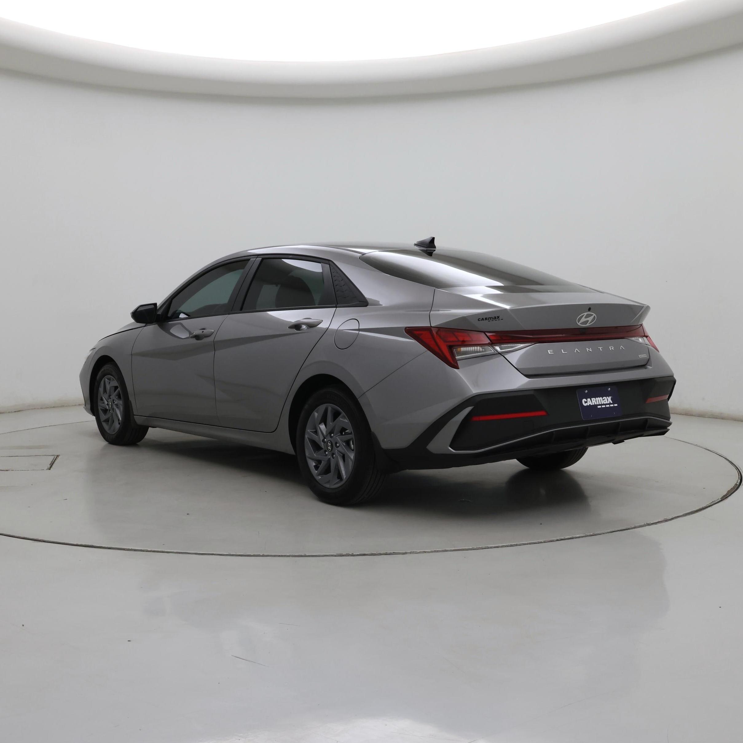Thumbnail: 2025 Hyundai Elantra - 2