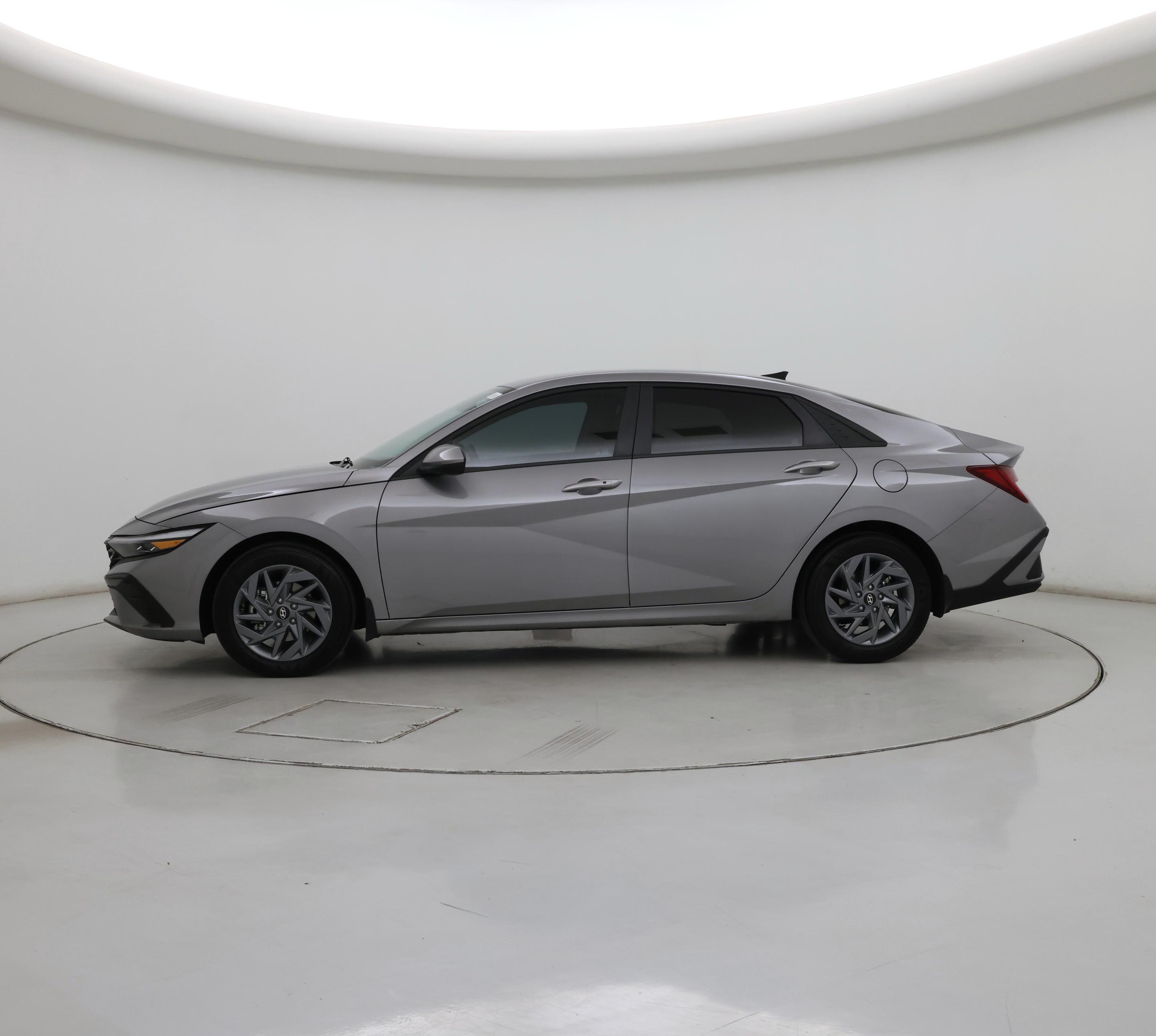Thumbnail: 2025 Hyundai Elantra - 3