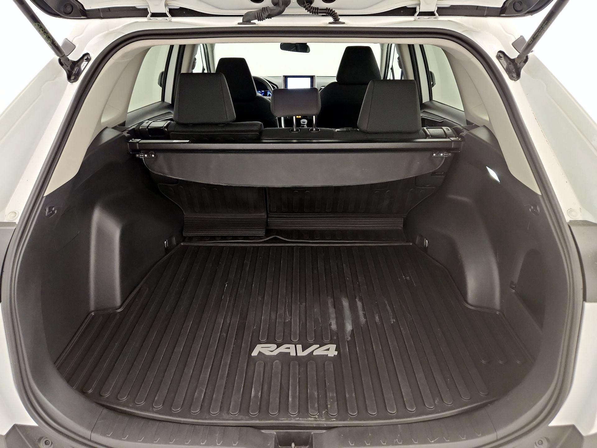 Thumbnail: 2024 Toyota RAV4 - 20