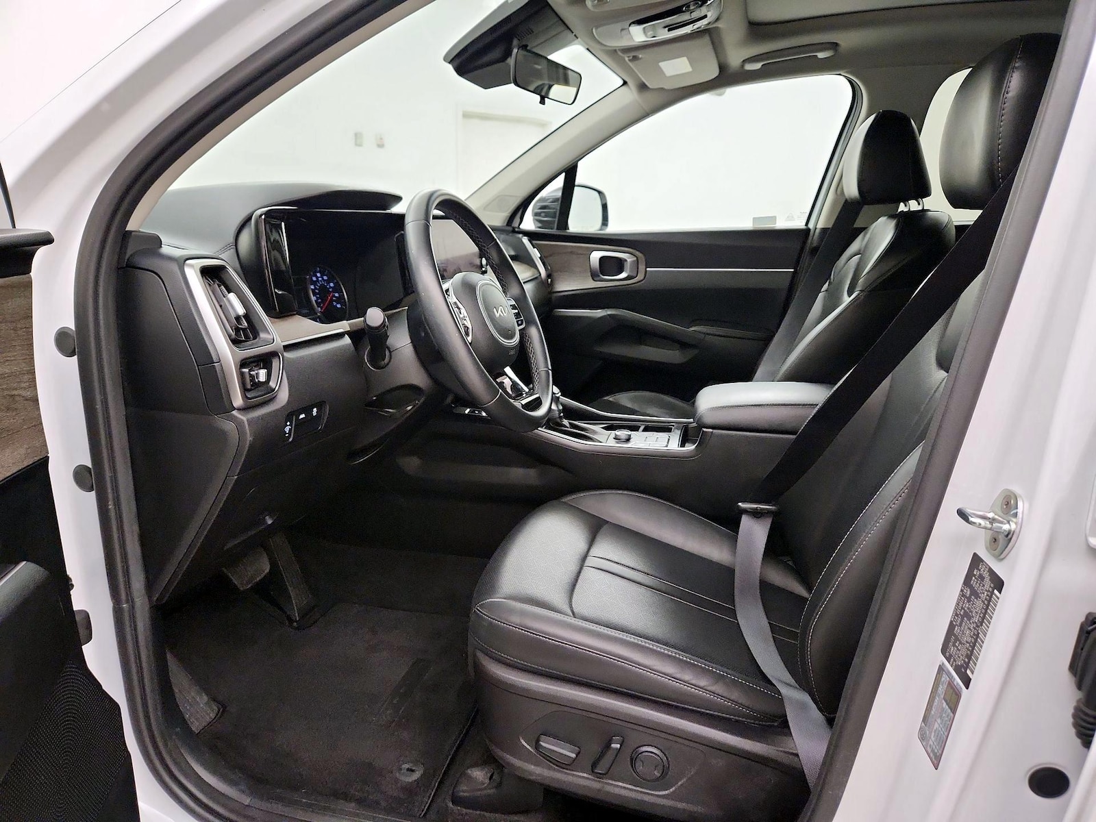 2022 Kia Sorento X-Line S - Photo 12