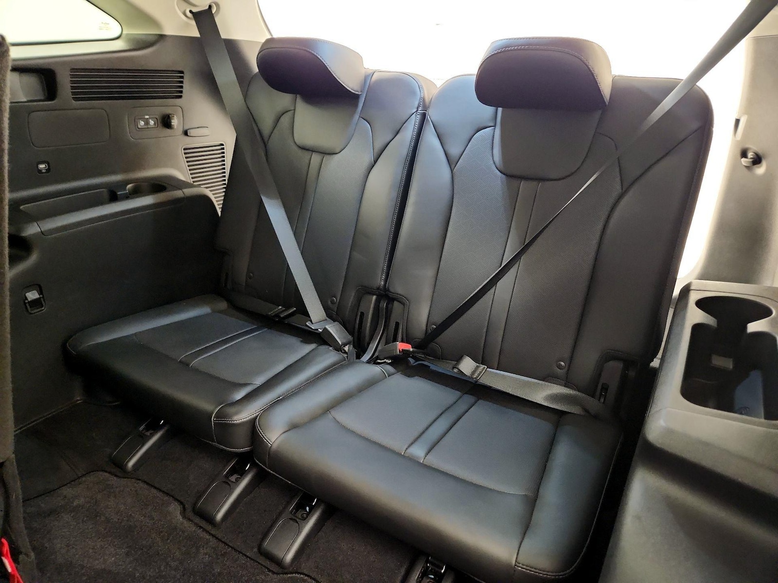 2022 Kia Sorento X-Line S - Photo 23