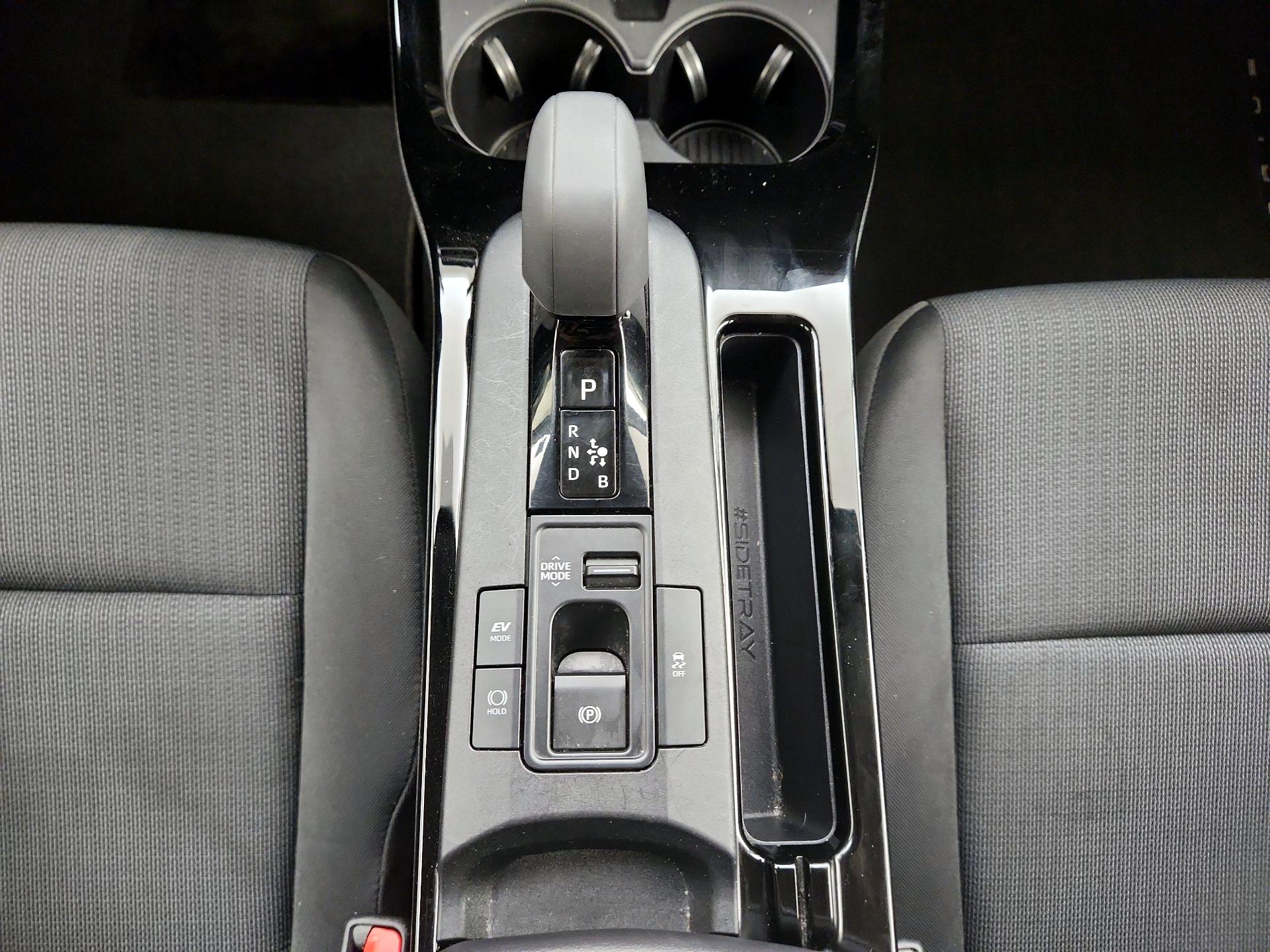 Thumbnail: 2024 Toyota Prius - 16