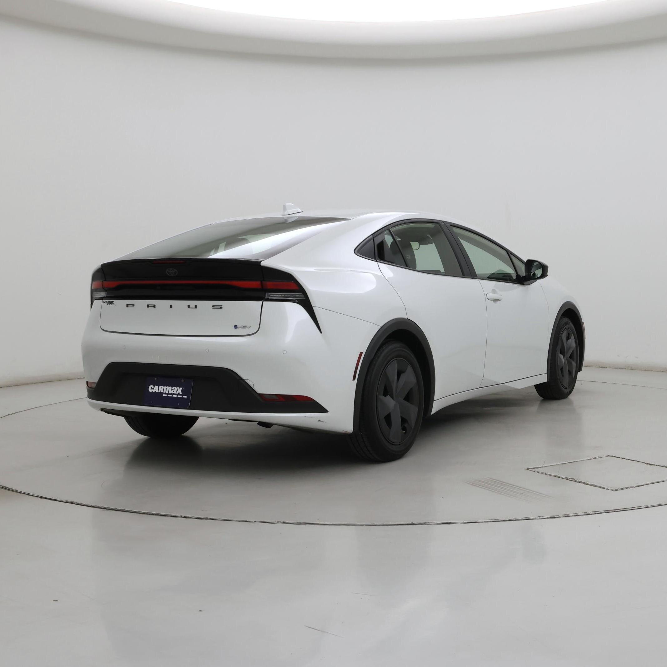 Thumbnail: 2024 Toyota Prius - 8