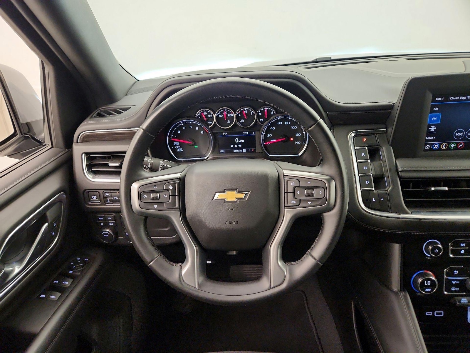 2024 Chevrolet Suburban LS - Photo 11