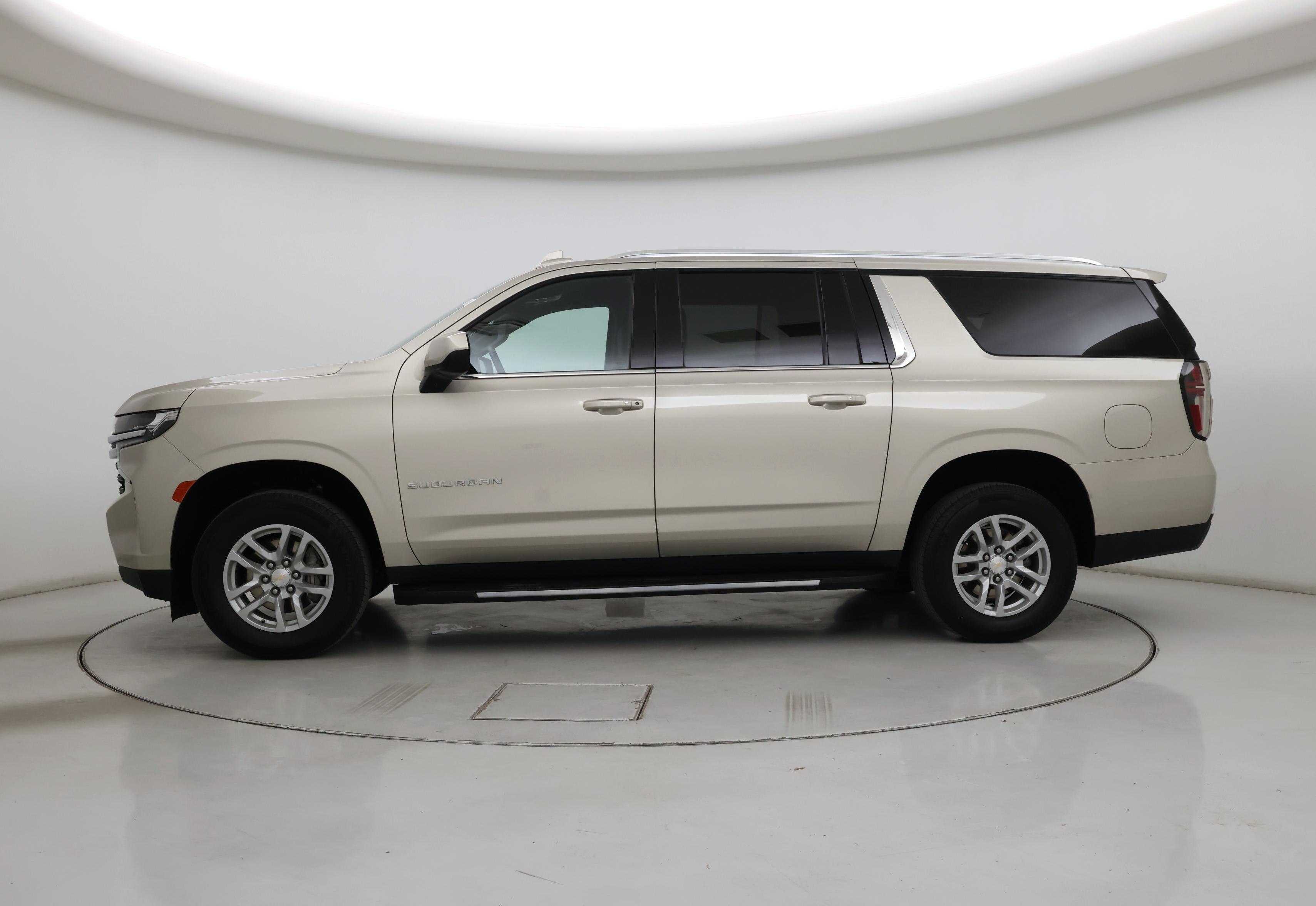 Thumbnail: 2024 Chevrolet Suburban - 3
