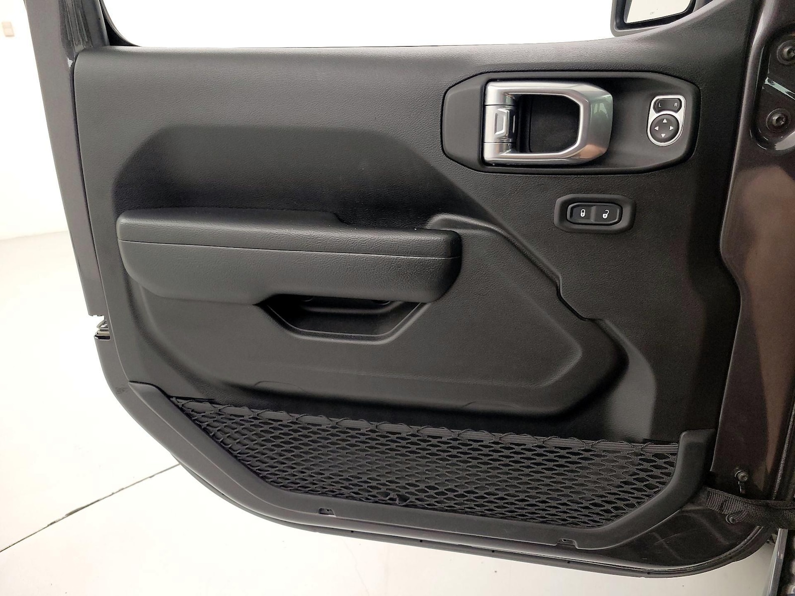 2022 Jeep Wrangler Unlimited Willys - Photo 13
