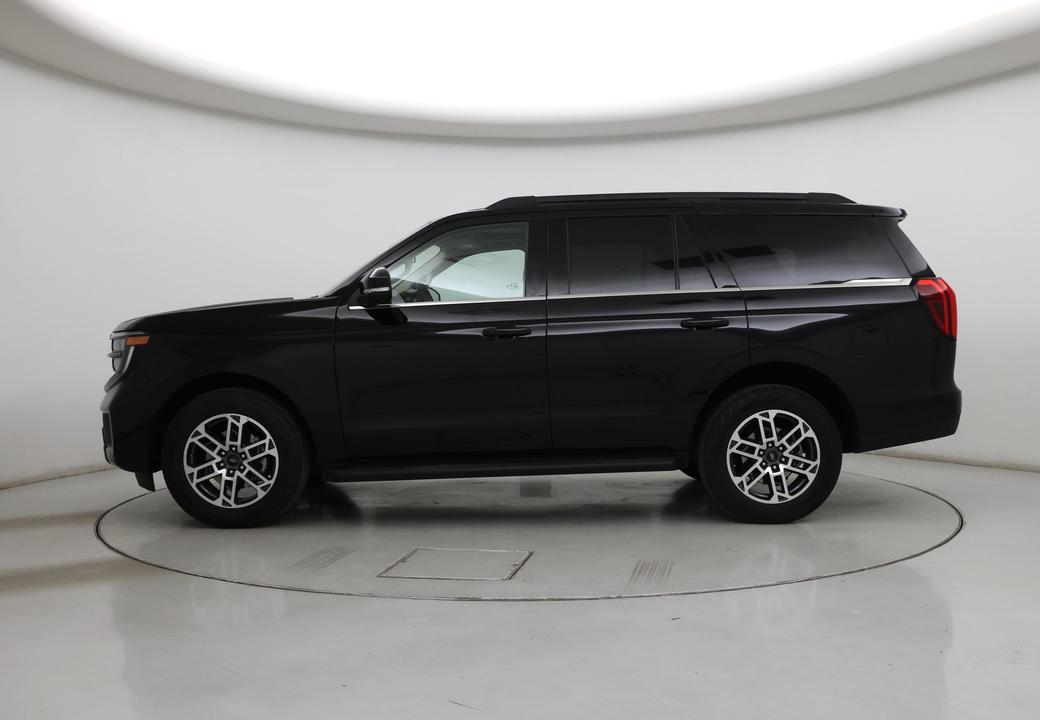 Thumbnail: 2025 Ford Expedition - 3