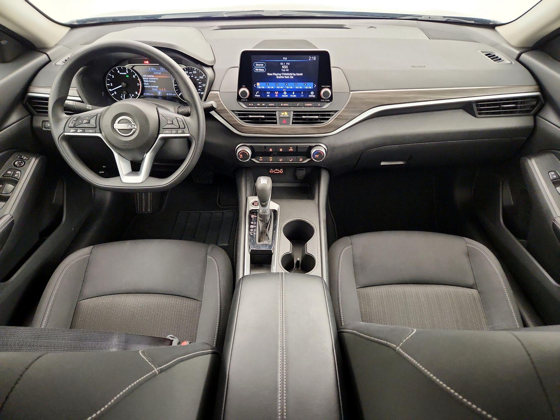 Thumbnail: 2025 Nissan Altima - 9