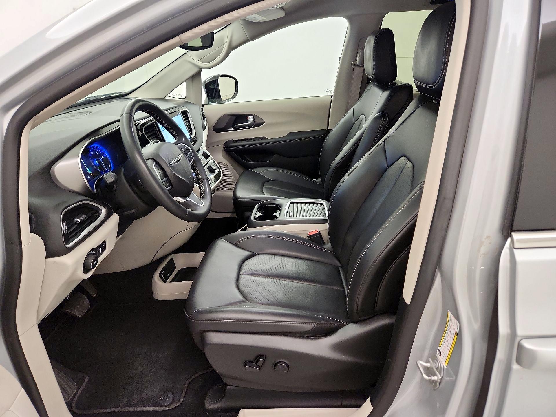 Thumbnail: 2024 Chrysler Pacifica - 11
