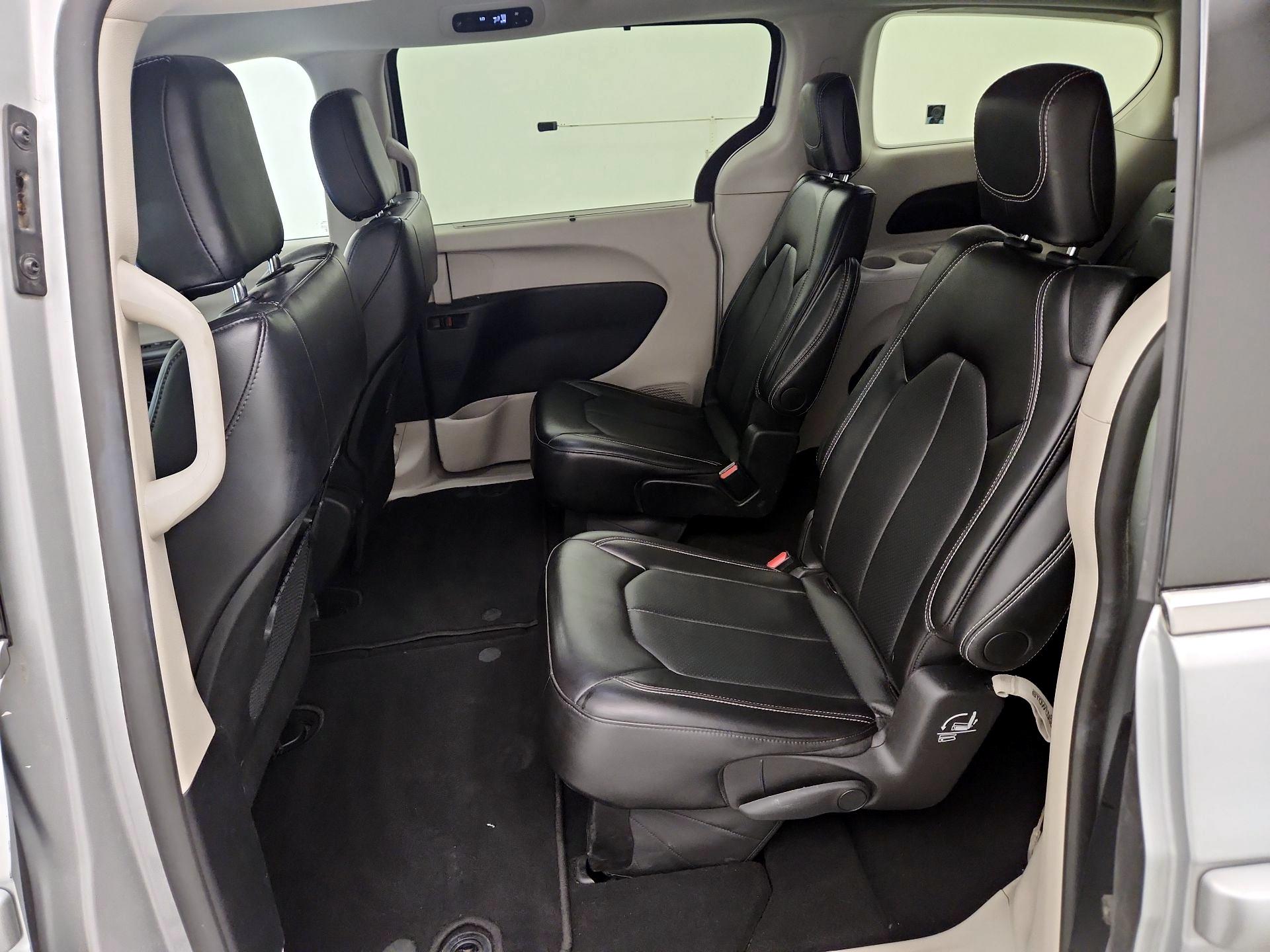 Thumbnail: 2024 Chrysler Pacifica - 19