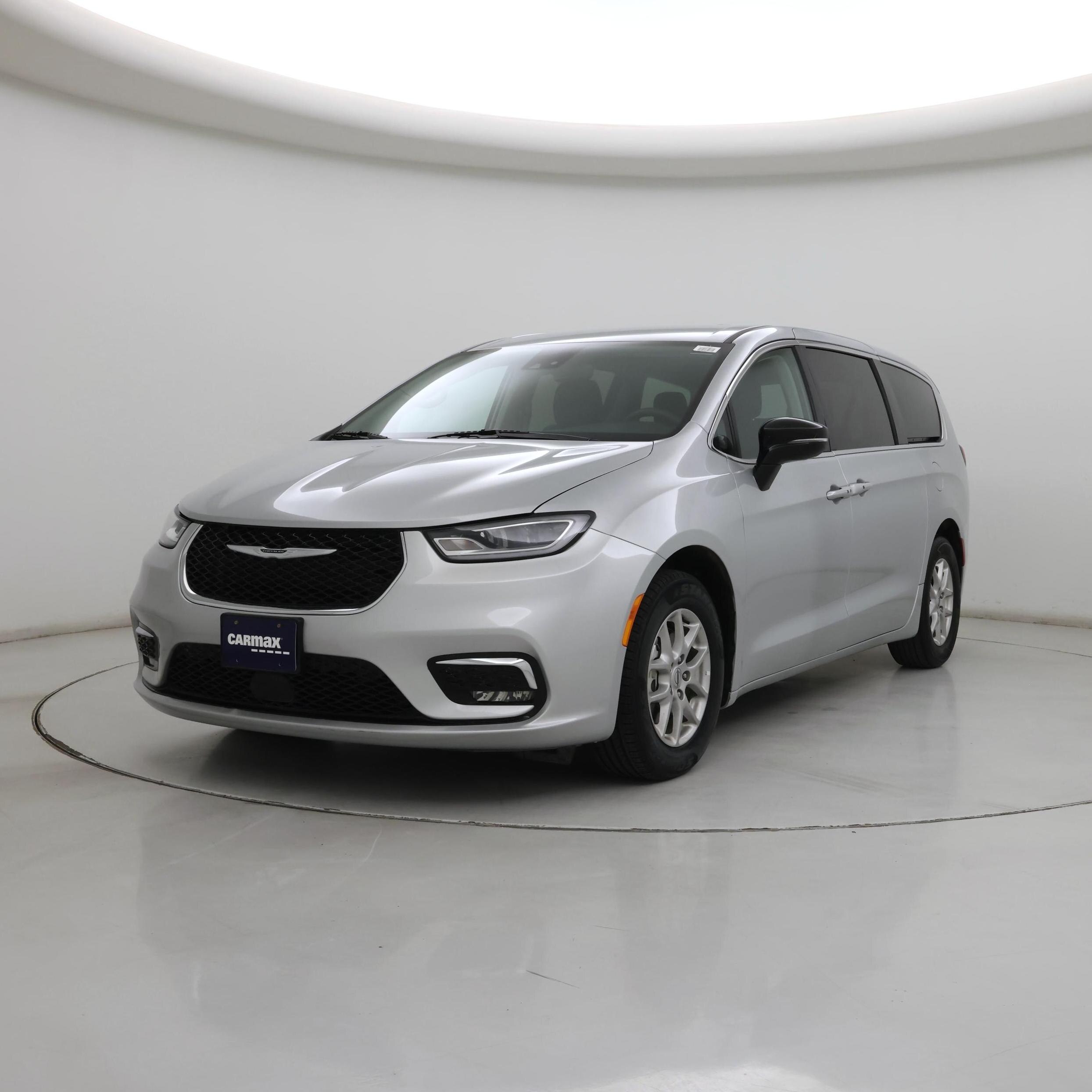 Thumbnail: 2024 Chrysler Pacifica - 4