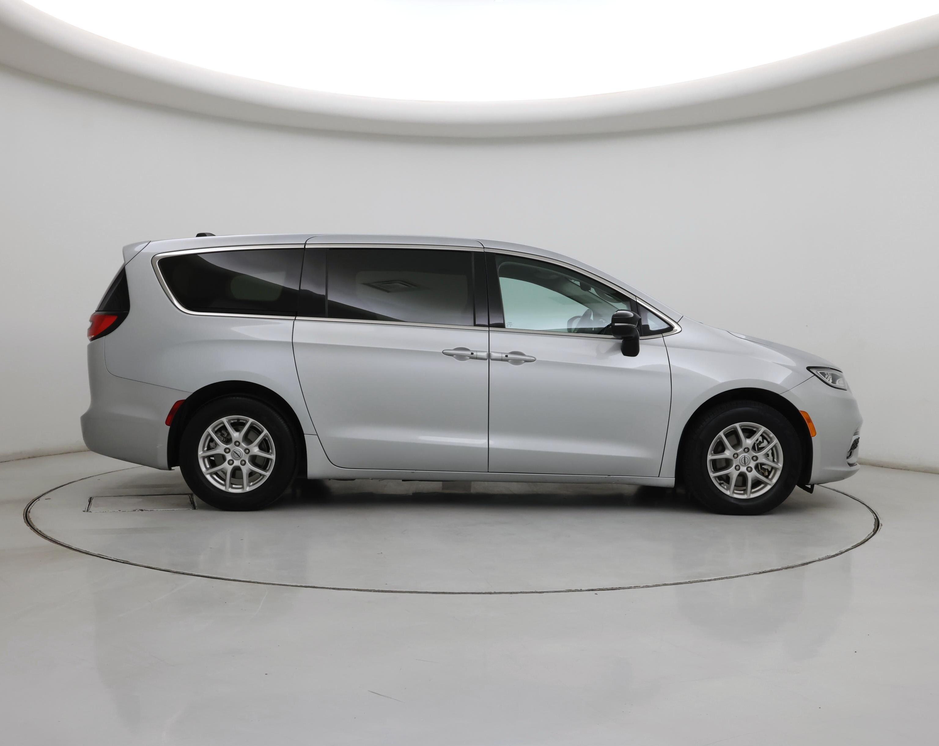 Thumbnail: 2024 Chrysler Pacifica - 7