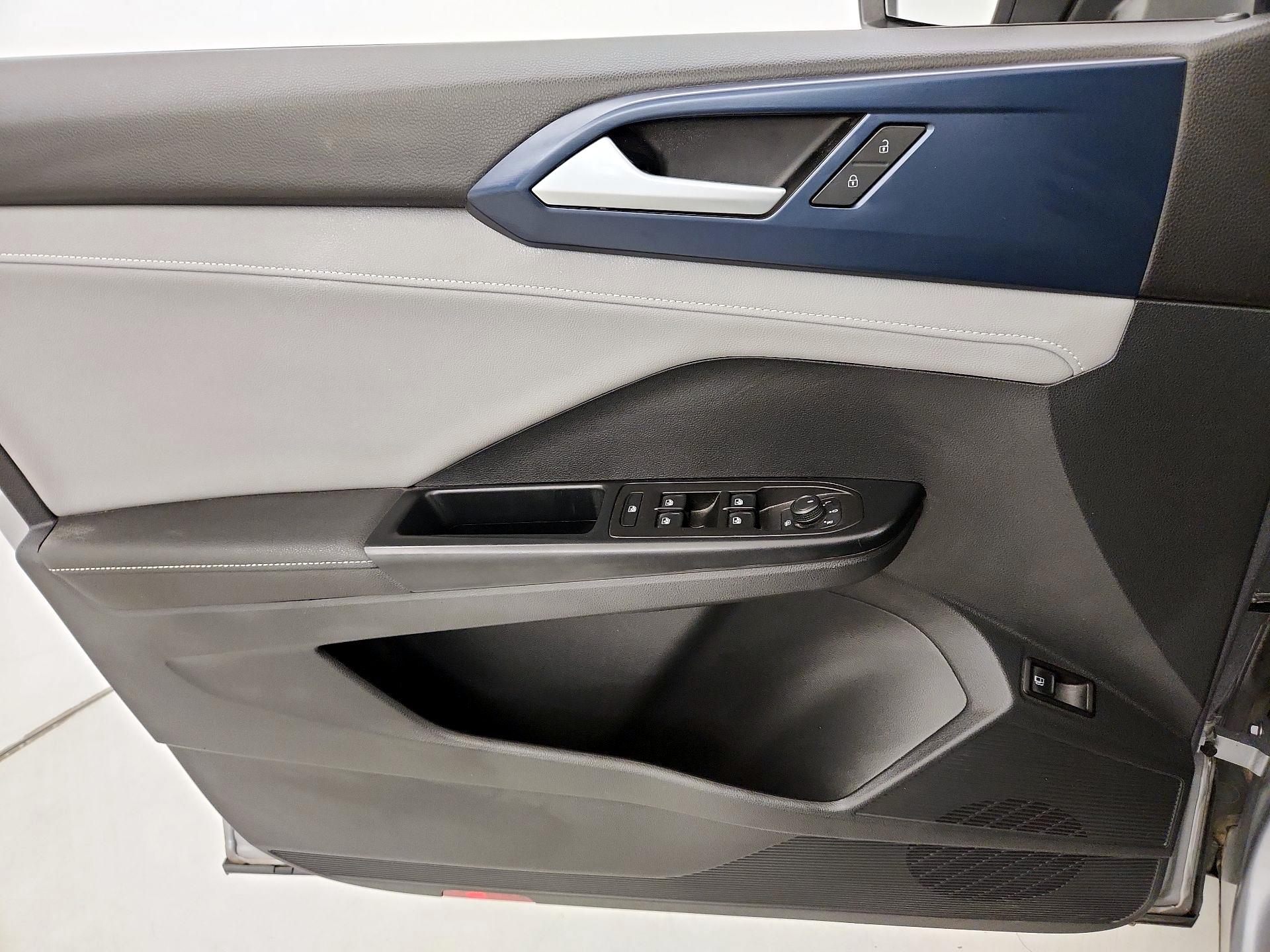 Thumbnail: 2024 Volkswagen Taos - 12