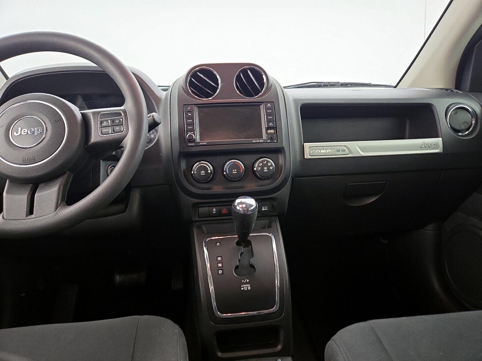 Thumbnail: 2014 Jeep Compass - 9